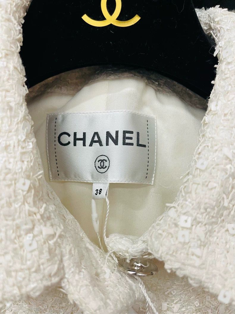 Chanel 24 white sequin waist jacket 2504-Nextarrow