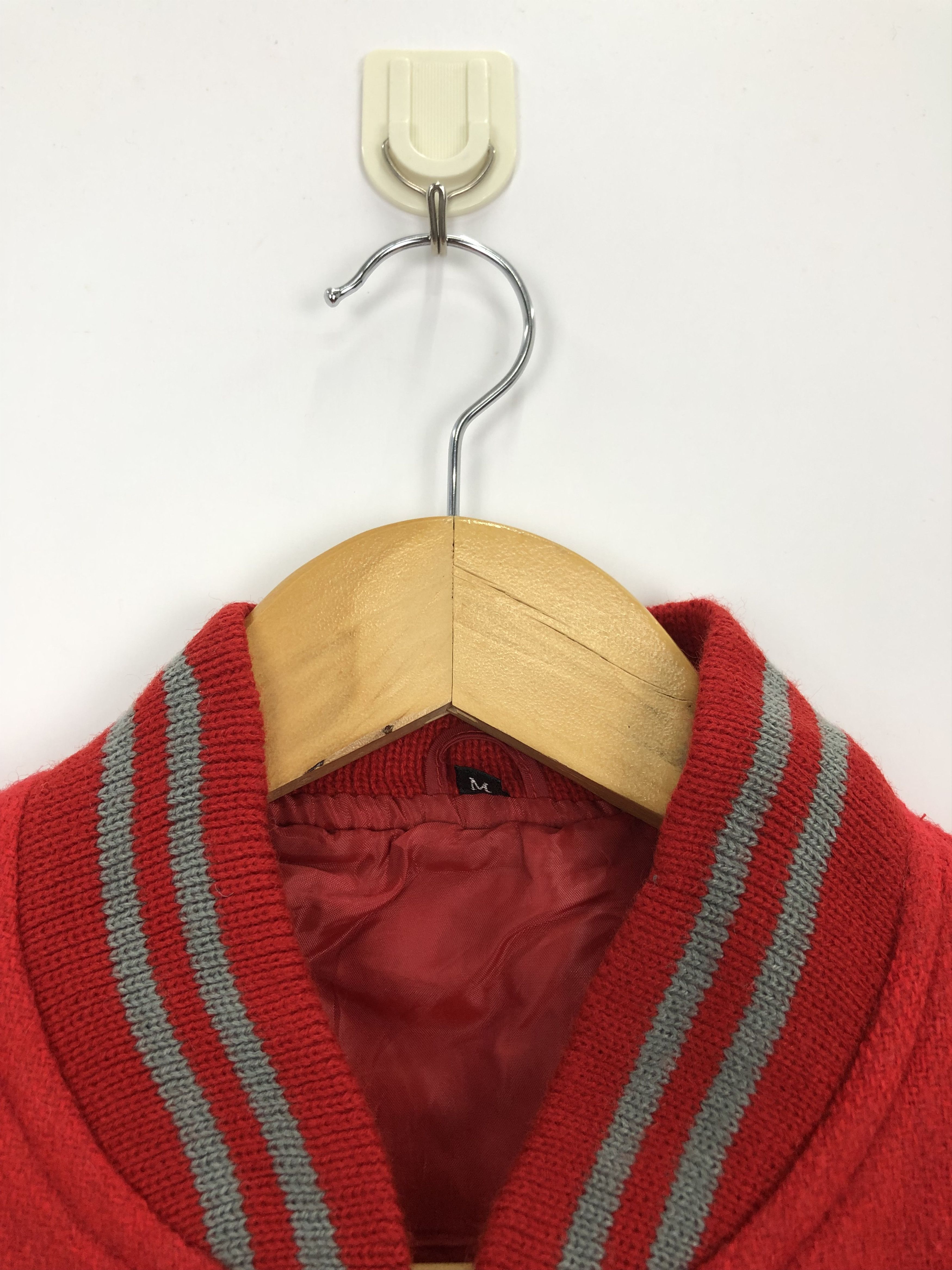 Japanese Brand Vintage Japanese Brand Wool Red Varsity Jacket V0331 Size US M / EU 48-50 / 2 - 5 Thumbnail