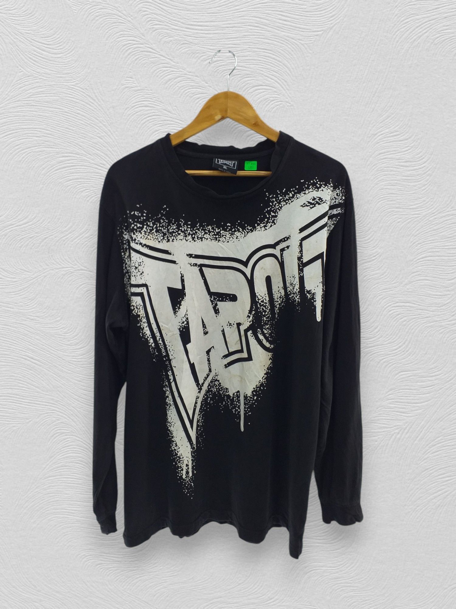 Japanese Brand Vintage Tapout Graphic Big Logo XLarge T Shirt -A086 Size US XL / EU 56 / 4 - 1 Thumbnail