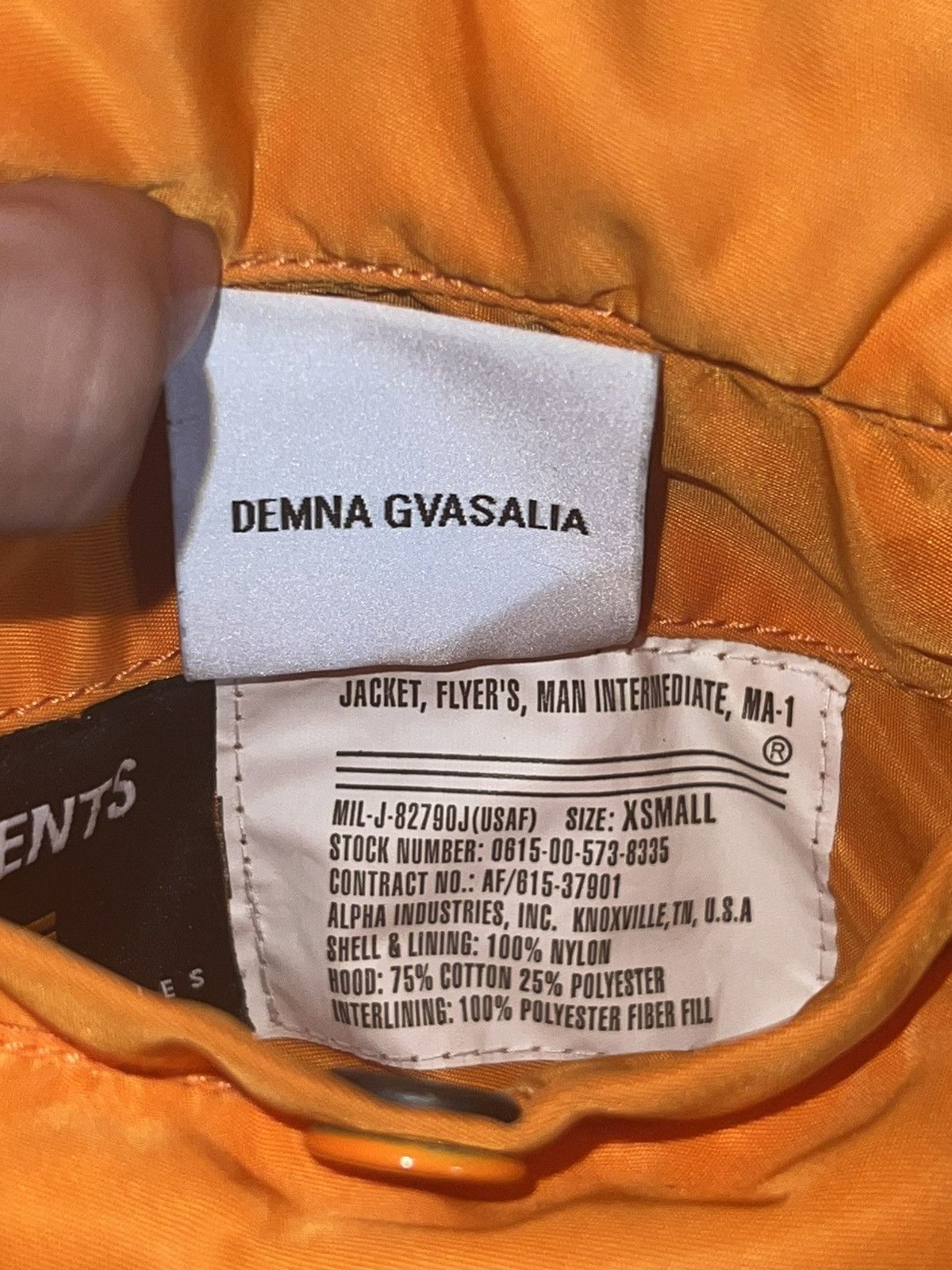 Alpha Industries × Vetements Vetements Alpha Industries AW19 Tribal Bomber Jacket Size US XS / EU 42 / 0 - 9 Thumbnail