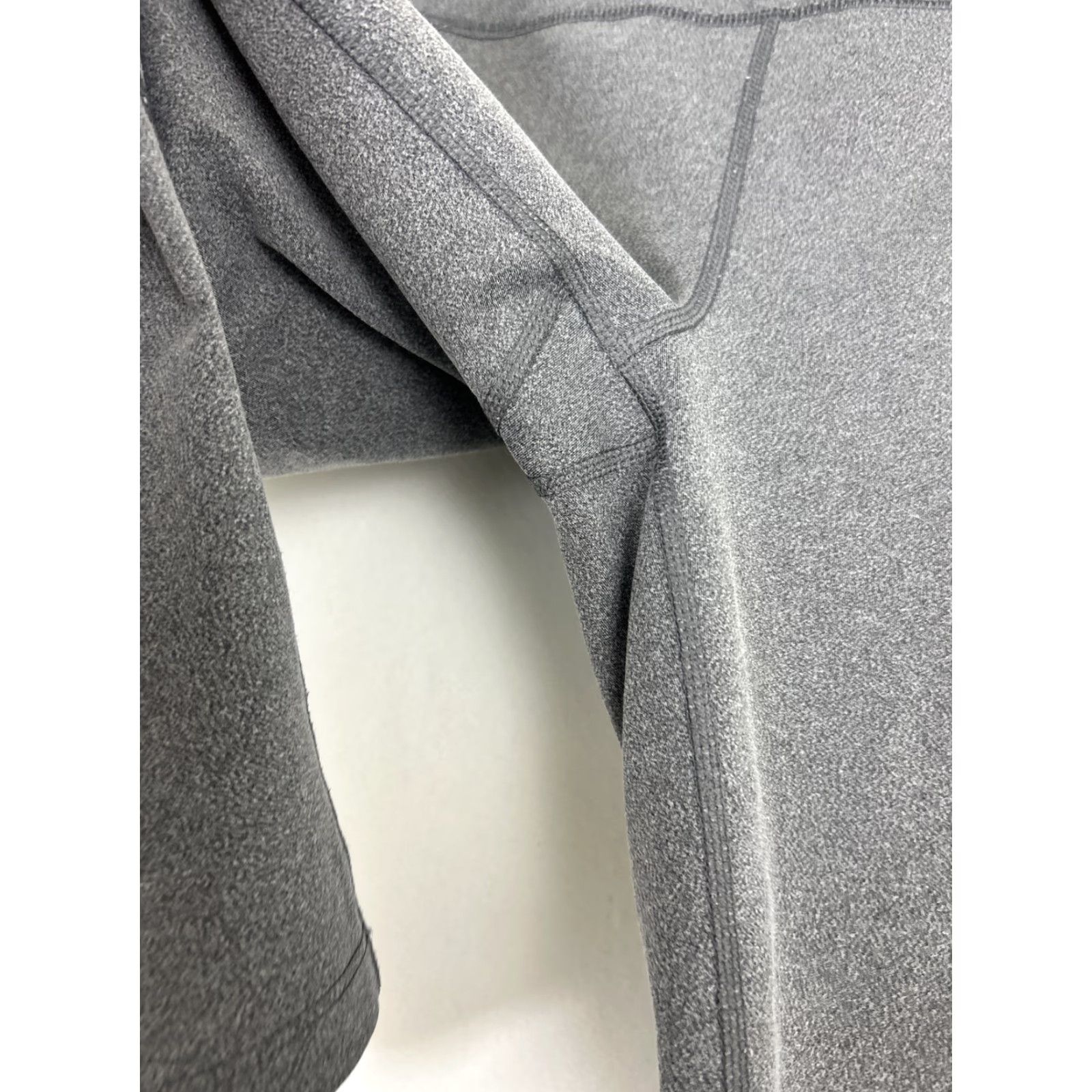 Eddie Bauer Eddie Bauer Leggings Capri Womens Large Gray Polyester Pockets 32X21 Activewear MPN 32X21 Size 36" / US 14 / IT 50 - 6 Thumbnail