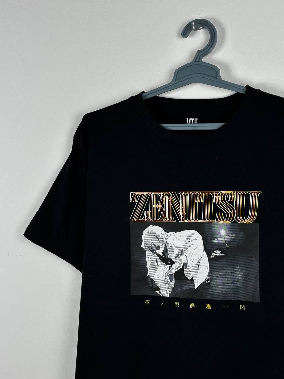 Japanese Brand × Uniqlo Zenitsu demon slayer kemitsu no yaiba tee large Size US XL / EU 56 / 4 - 3 Thumbnail