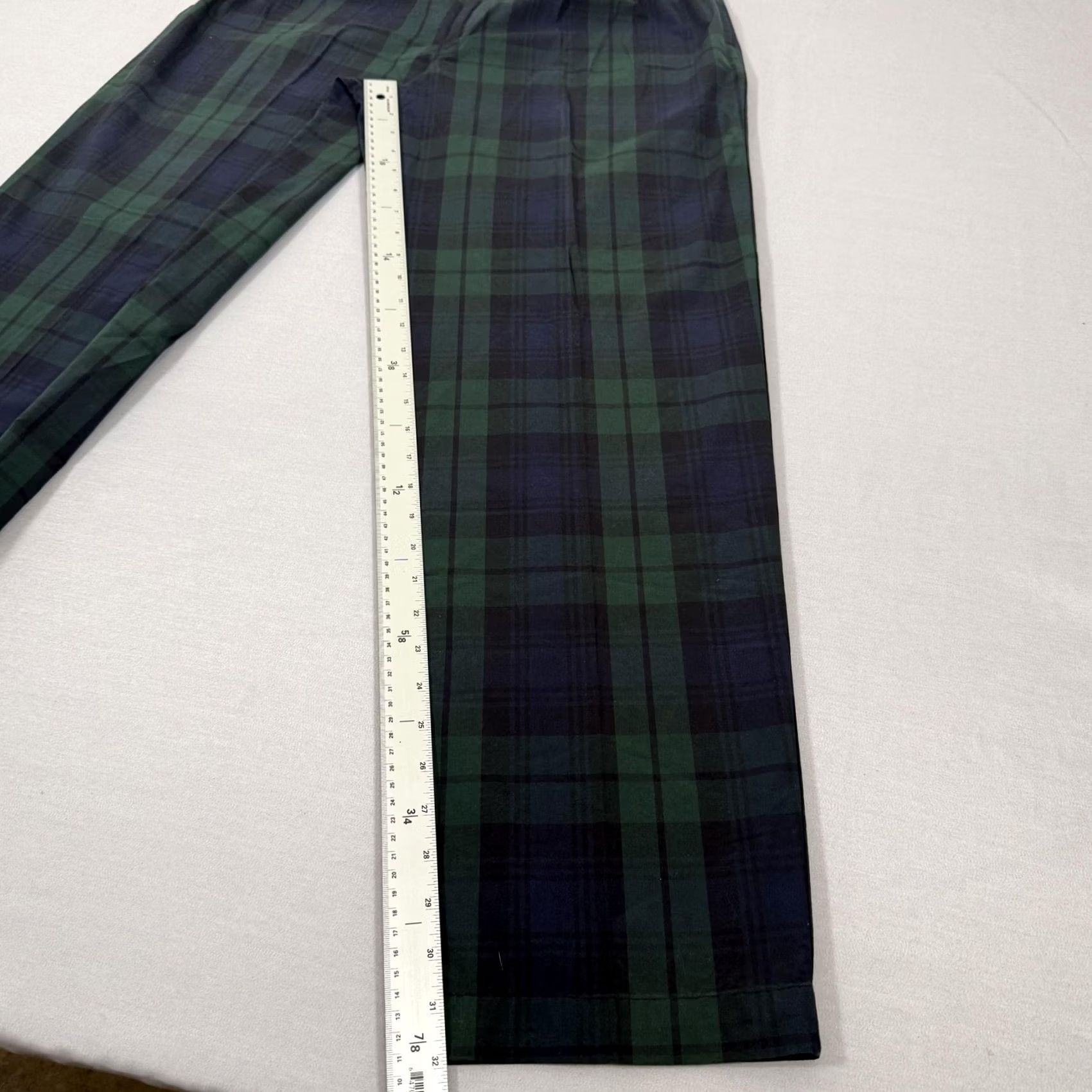 Tommy Hilfiger VINTAGE Tommy Hilfiger Pants Mens 32x32 Green Tartan Plaid Pleated Chino Baggy Size US 32 / EU 48 - 4 Thumbnail
