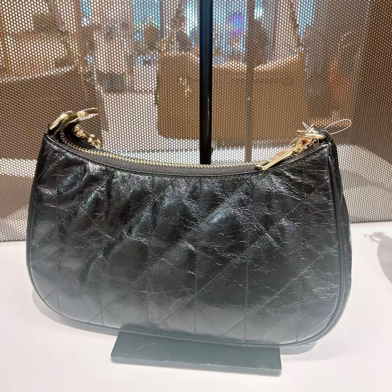 Coach NWT Coach Teri Shoulder Bag With Quilting CDY83 Size ONE SIZE - 5 Thumbnail
