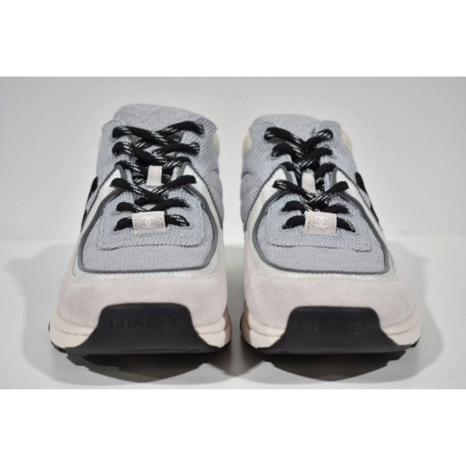 Chanel 21B Suede CC Logo Tie Flat Runner Trainer Sneaker 38.5 Size US 8.5 / IT 38.5 - 7 Thumbnail