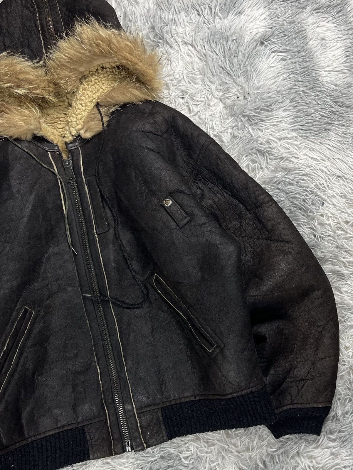 Avirex Vintage Avirex B-3 Leather jacket hoodie Size US M / EU 48-50 / 2 - 5 Thumbnail