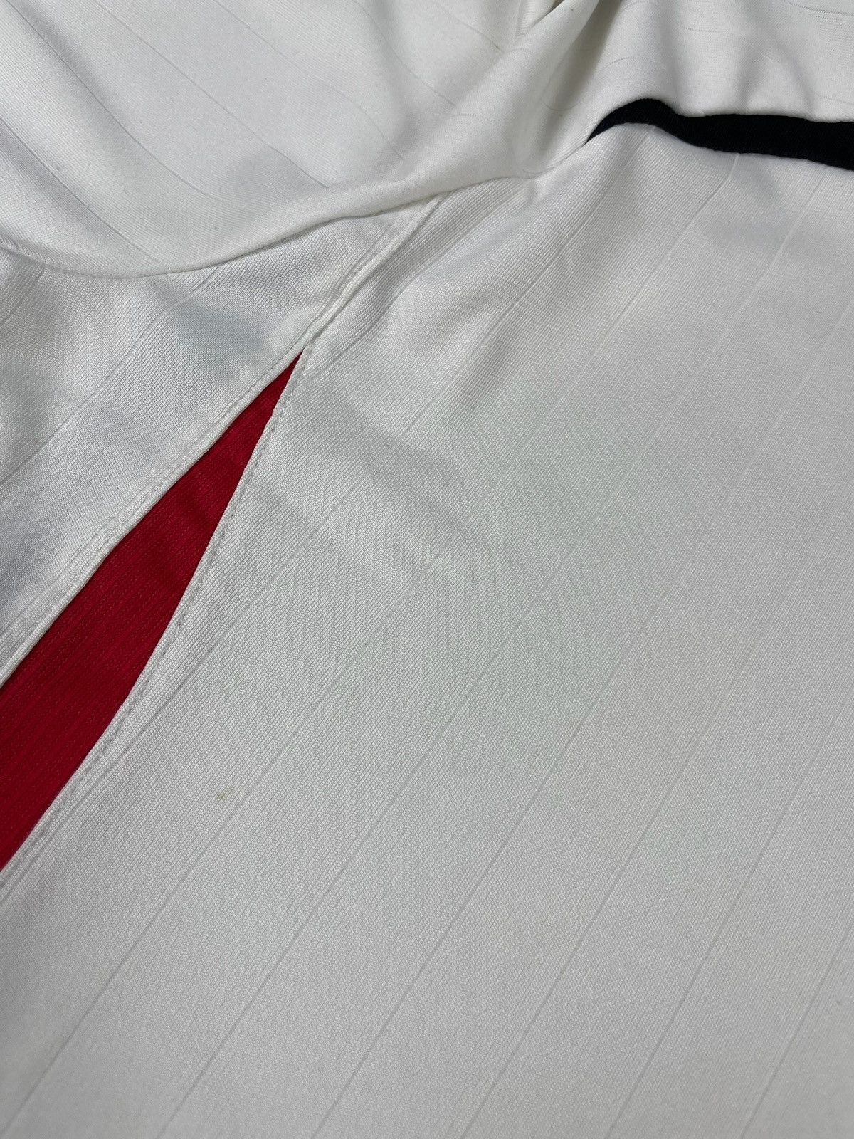Adidas Vintage adidas Deutschland soccer jersey size M Germany Size US M / EU 48-50 / 2 - 5 Thumbnail