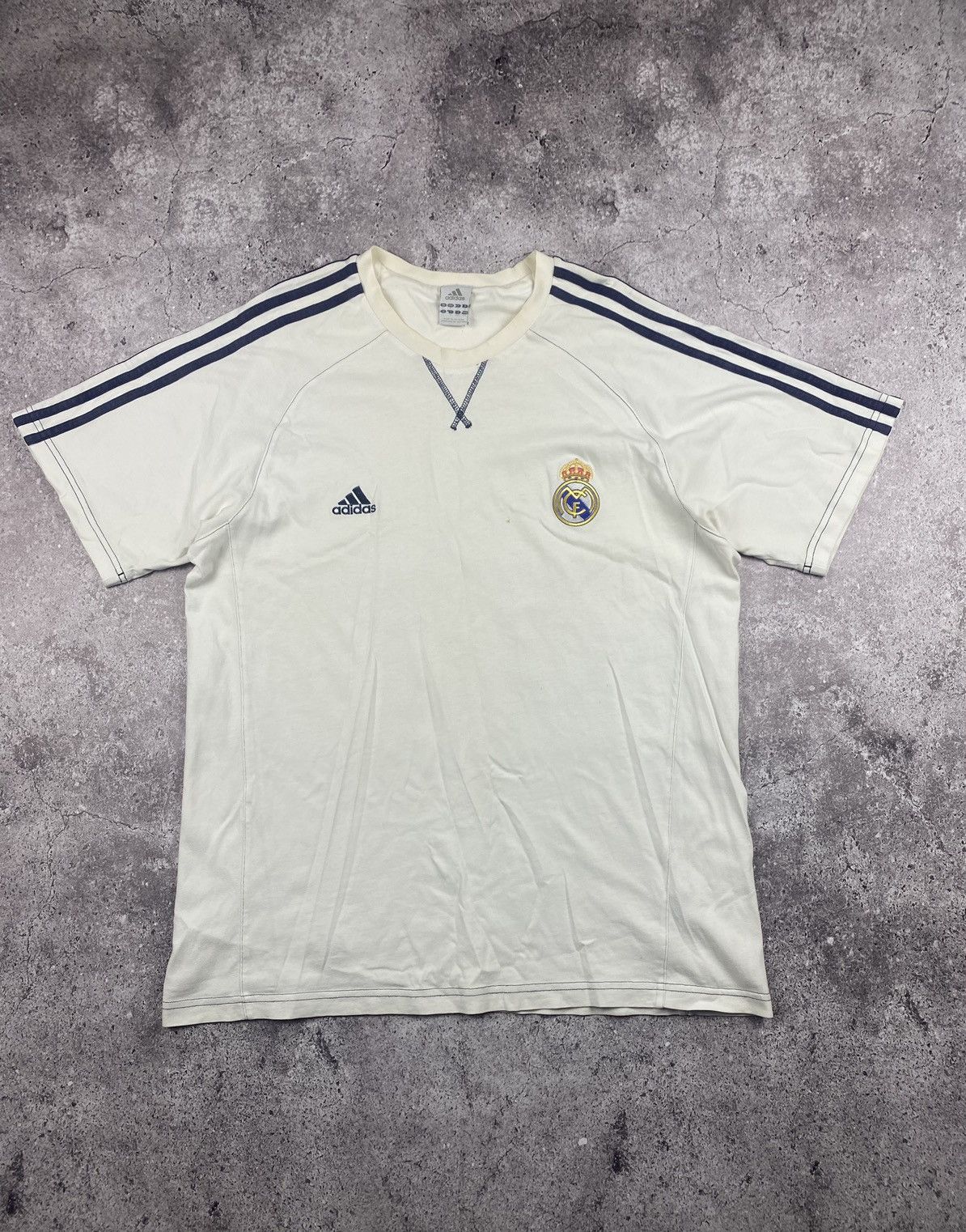 Adidas × Vintage Vintage Adidas Real Madrid Y2K soccer cotton oversized shirt Size US L / EU 52-54 / 3 - 1 Thumbnail