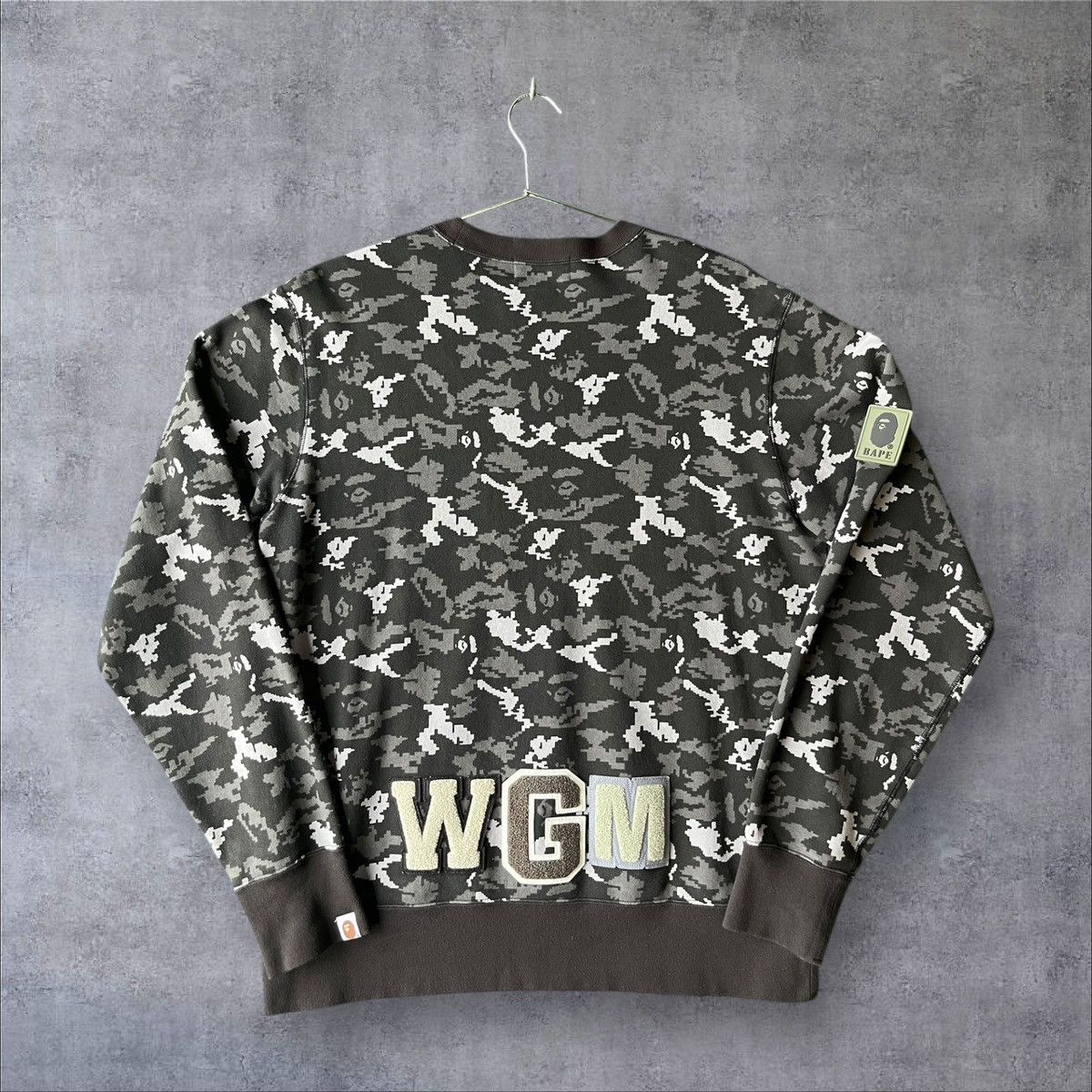 Bape USED BAPE DIGITAL CAMO SHARK CREWNECK “BLACK” SIZE XL Size US XL / EU 56 / 4 - 10 Thumbnail