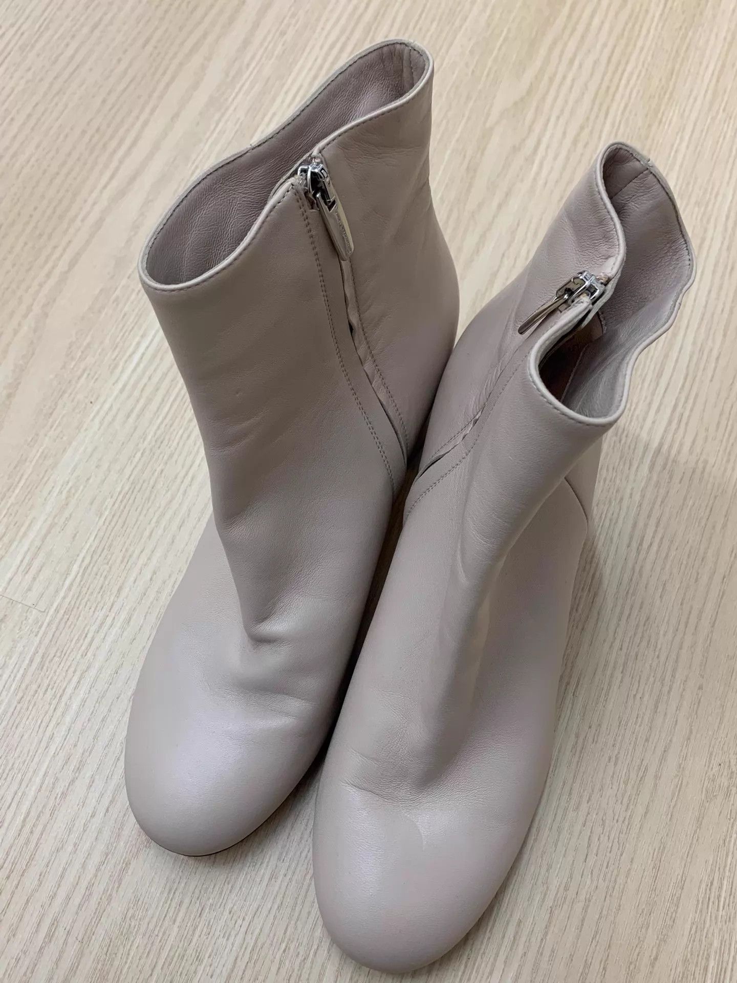 Gianvito Rossi Gianvito Rossi Milk Tea Heel Ankle Boots 39 Unused Size US 8.5 / IT 38.5 - 1 Thumbnail