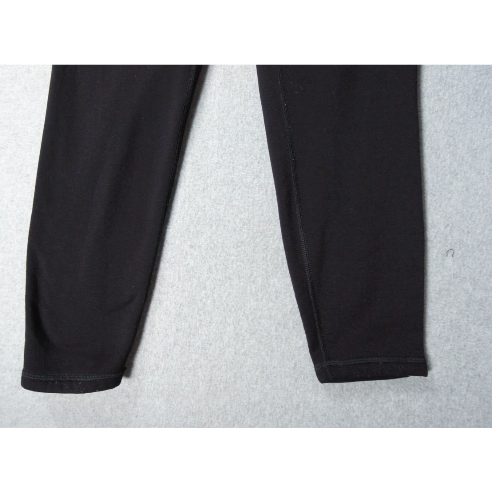 Athleta **Black Polartec Fleece XL Athleta Legging** User: **Altitude Black Polartec Fleece XL Athleta Legging** Size 40" / US 18 - 3 Thumbnail