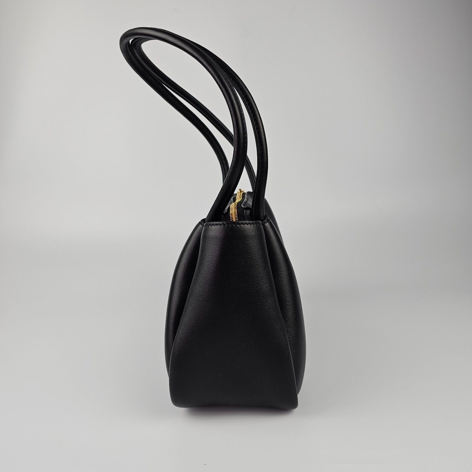 Prada PRADA $3150 Medium Black Leather Handbag New And Authentic Size ONE SIZE - 4 Thumbnail