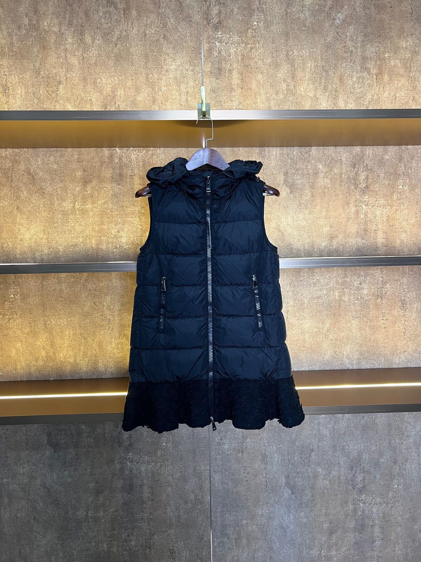 Moncler Moncler Down Vest Size US S / EU 44-46 / 1 - 1 Thumbnail