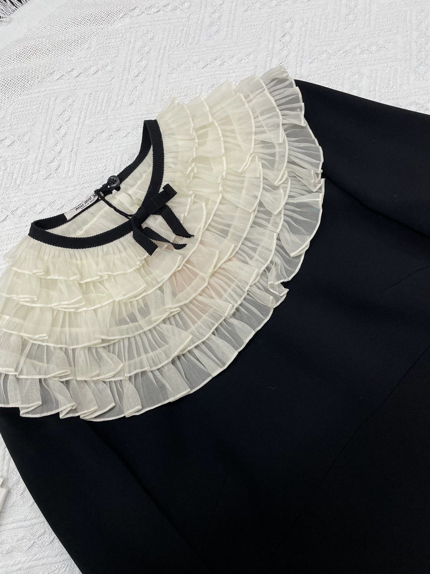 Miu Miu MiuMiu Black & White Lace Collar Dress Size XS / US 0-2 / IT 36-38 - 2 Thumbnail