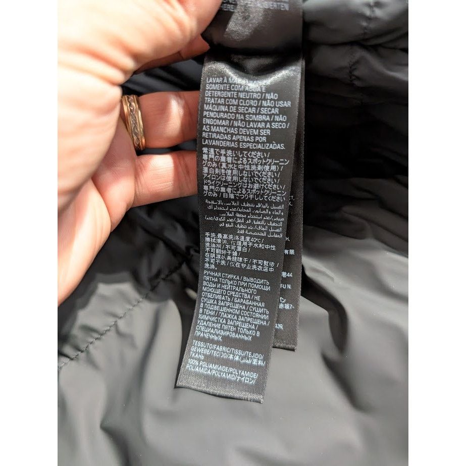 Balenciaga o1rshd1 Wrap Puffer Coated Light Nylon in Black Size US S / EU 44-46 / 1 - 15 Thumbnail