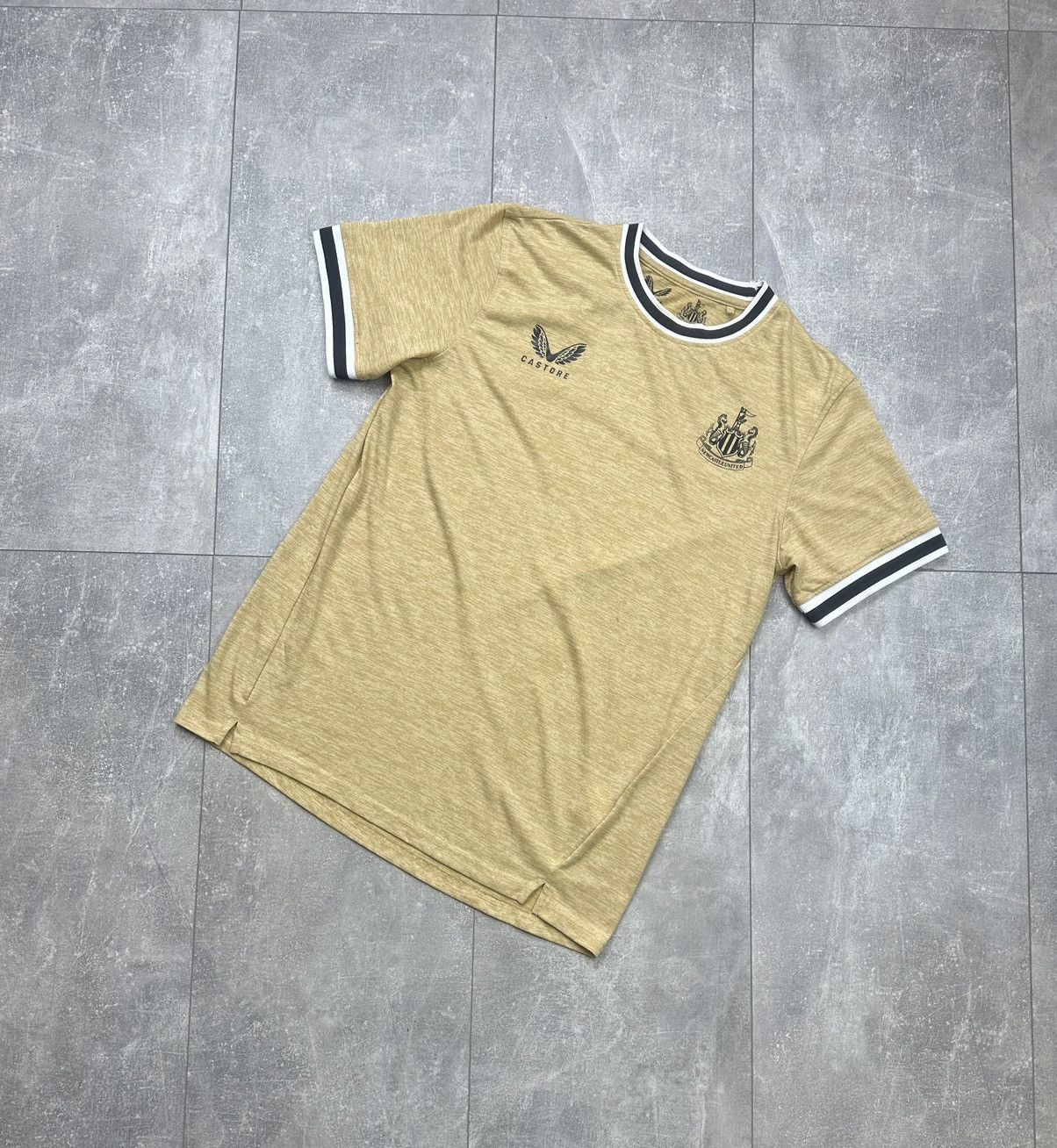 Vintage Castore New Castle Vintage Soccer Jersey Size US S / EU 44-46 / 1 - 6 Thumbnail
