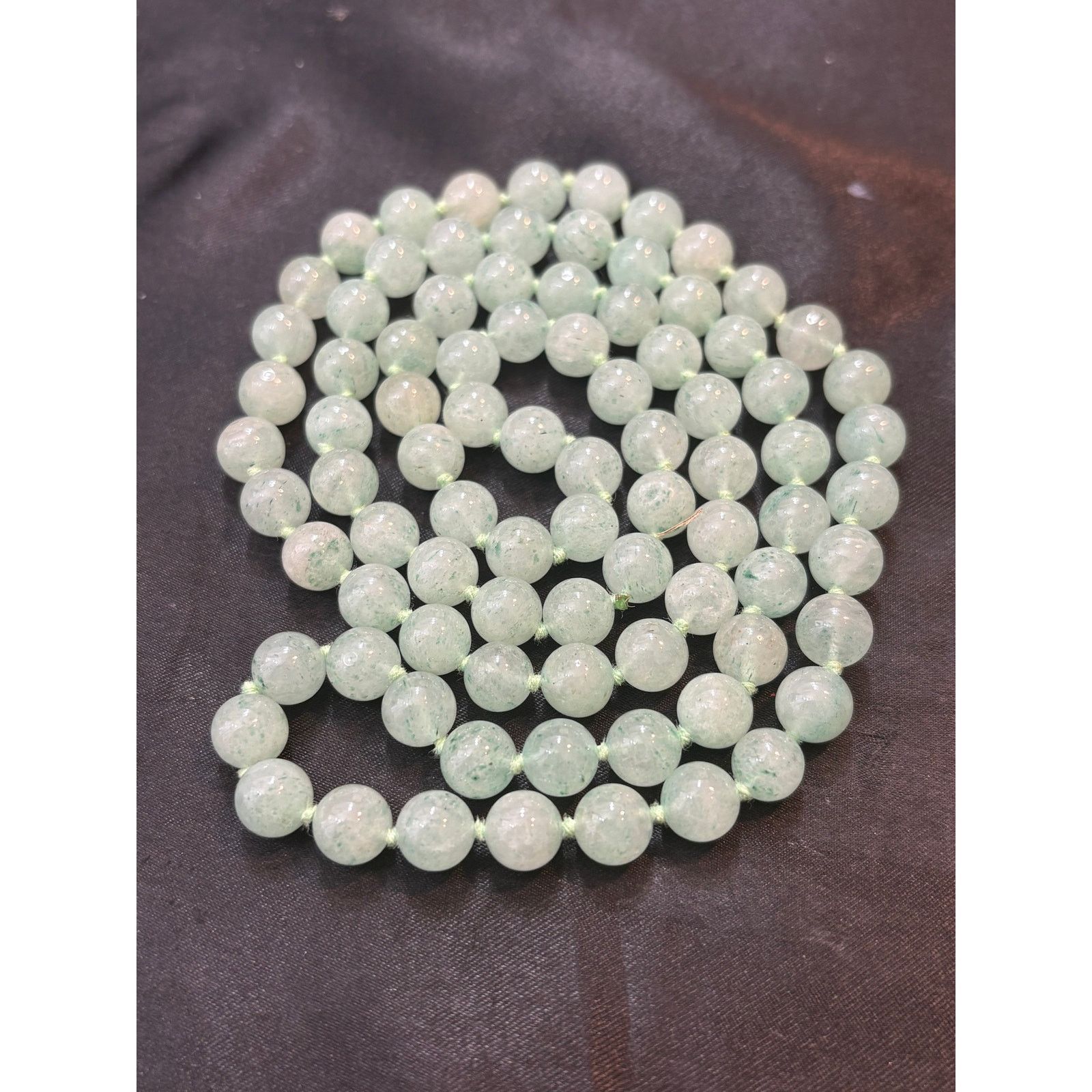 Other Vintage Pale Green Jade Bead Necklace Silk Knotted 30" Size ONE SIZE - 1 Thumbnail