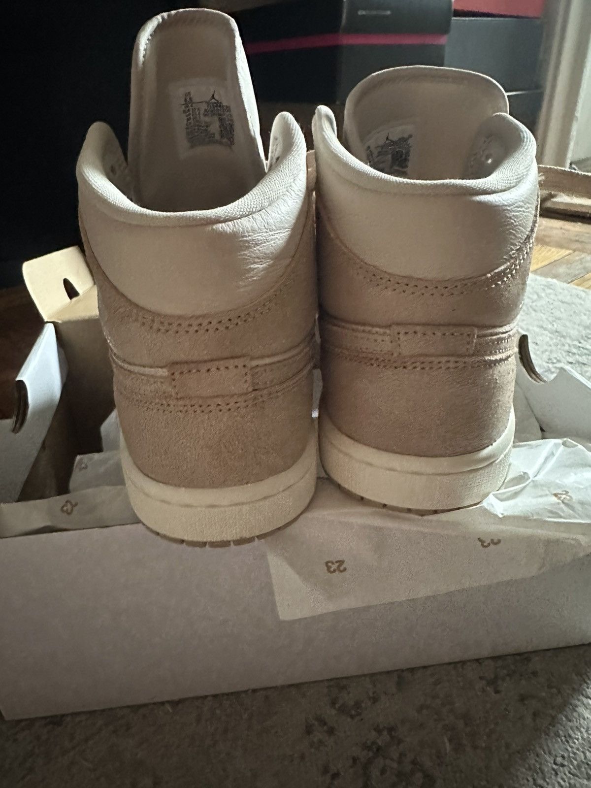 Nike NEVER WORN Nike Air Jordan Mid SE in Tan and Brown Size US 6.5 / IT 36.5 - 3 Thumbnail
