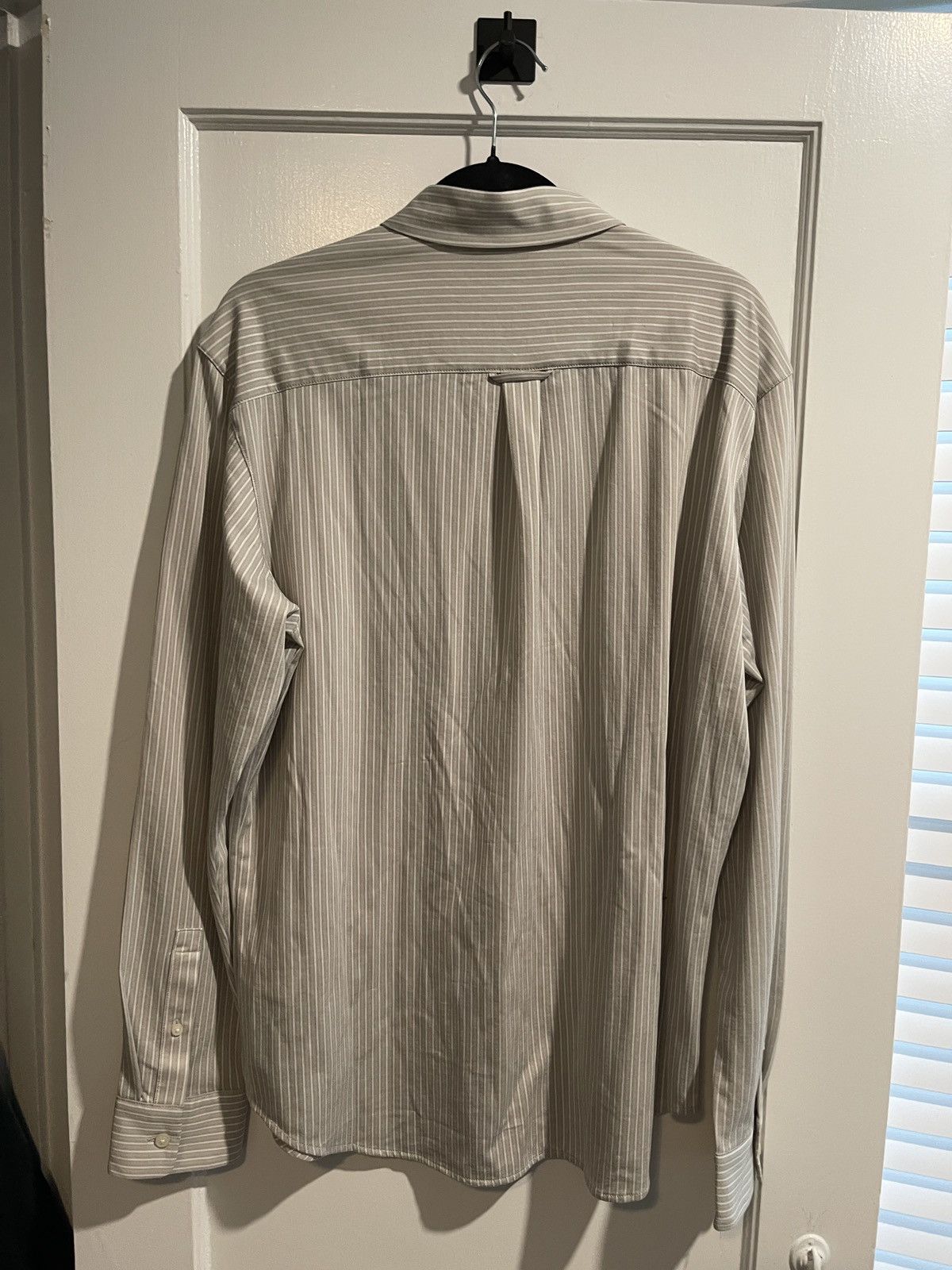 Club Monaco Club Monaco Size Large button up shirt Size US L / EU 52-54 / 3 - 4 Thumbnail