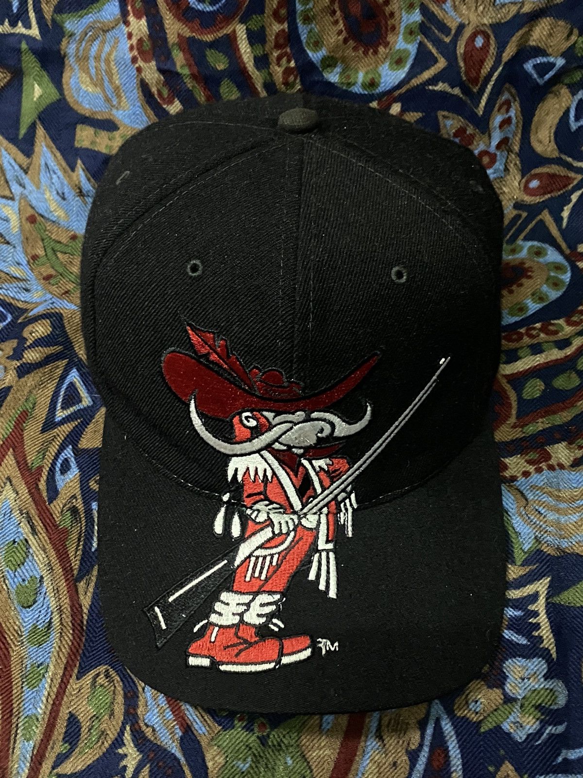 NBA RARE REBELS UNLV VINTANGE 90’s BASKETBALL UNIVERSITY Size ONE SIZE - 5 Thumbnail