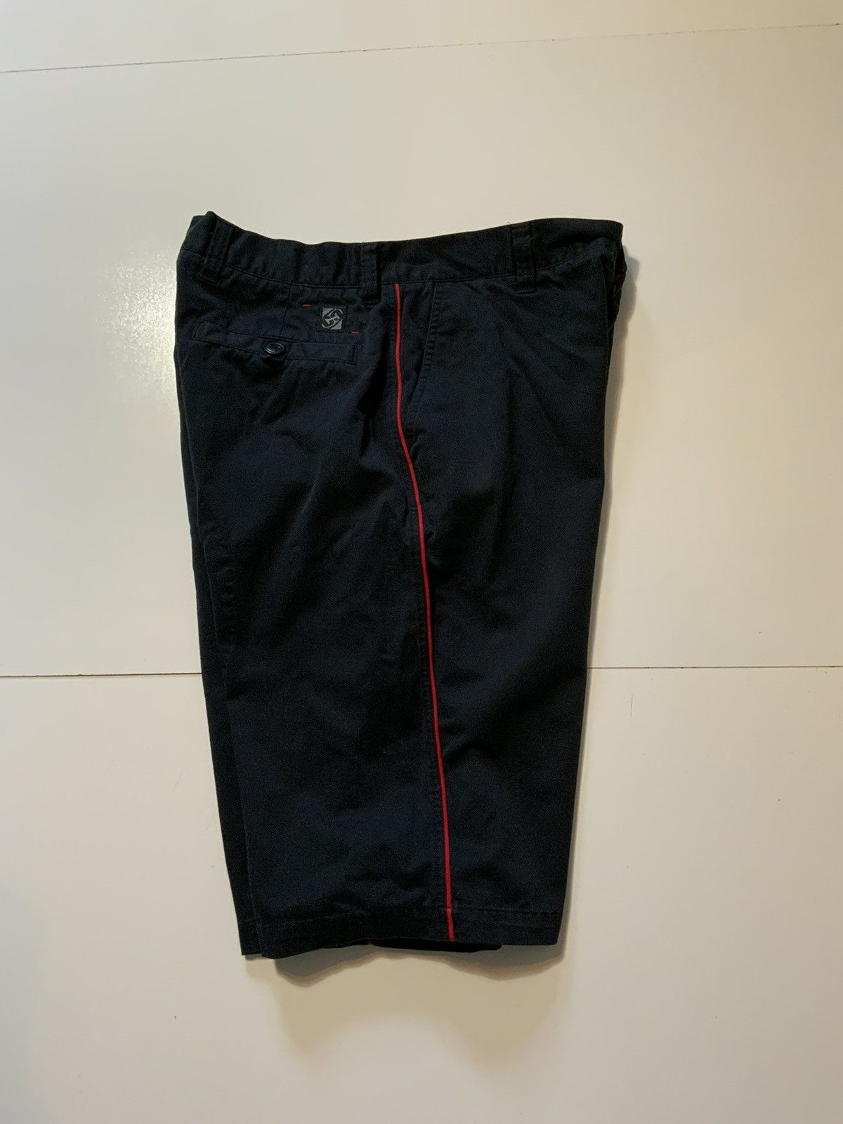 Vintage Vintage Y2K Counter Culture Skateboarding Black Shorts Size US 34 / EU 50 - 2 Thumbnail