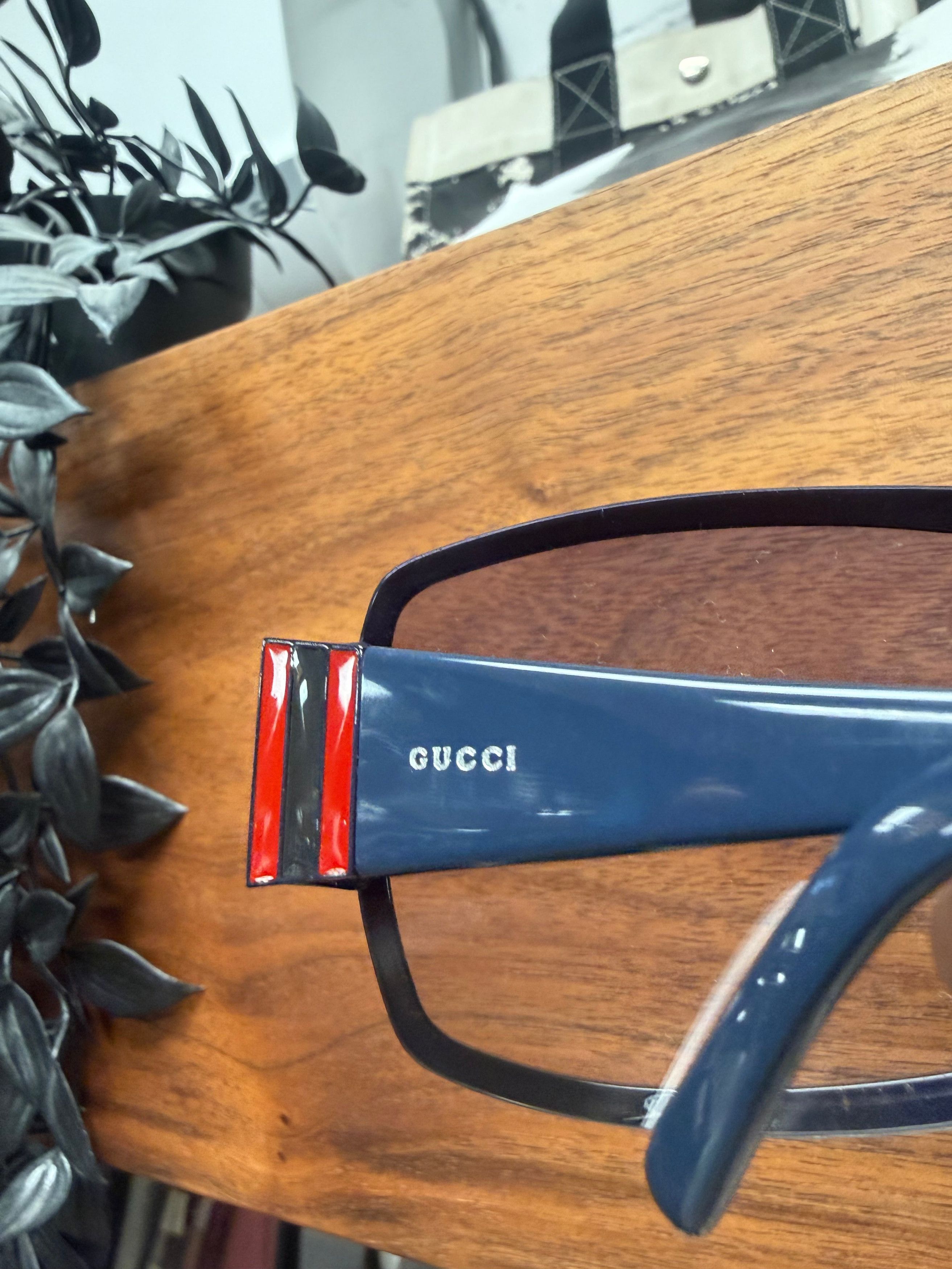Gucci Gucci Striped Logo Blue/Red Visor Shield Sunglasses Size ONE SIZE - 4 Thumbnail