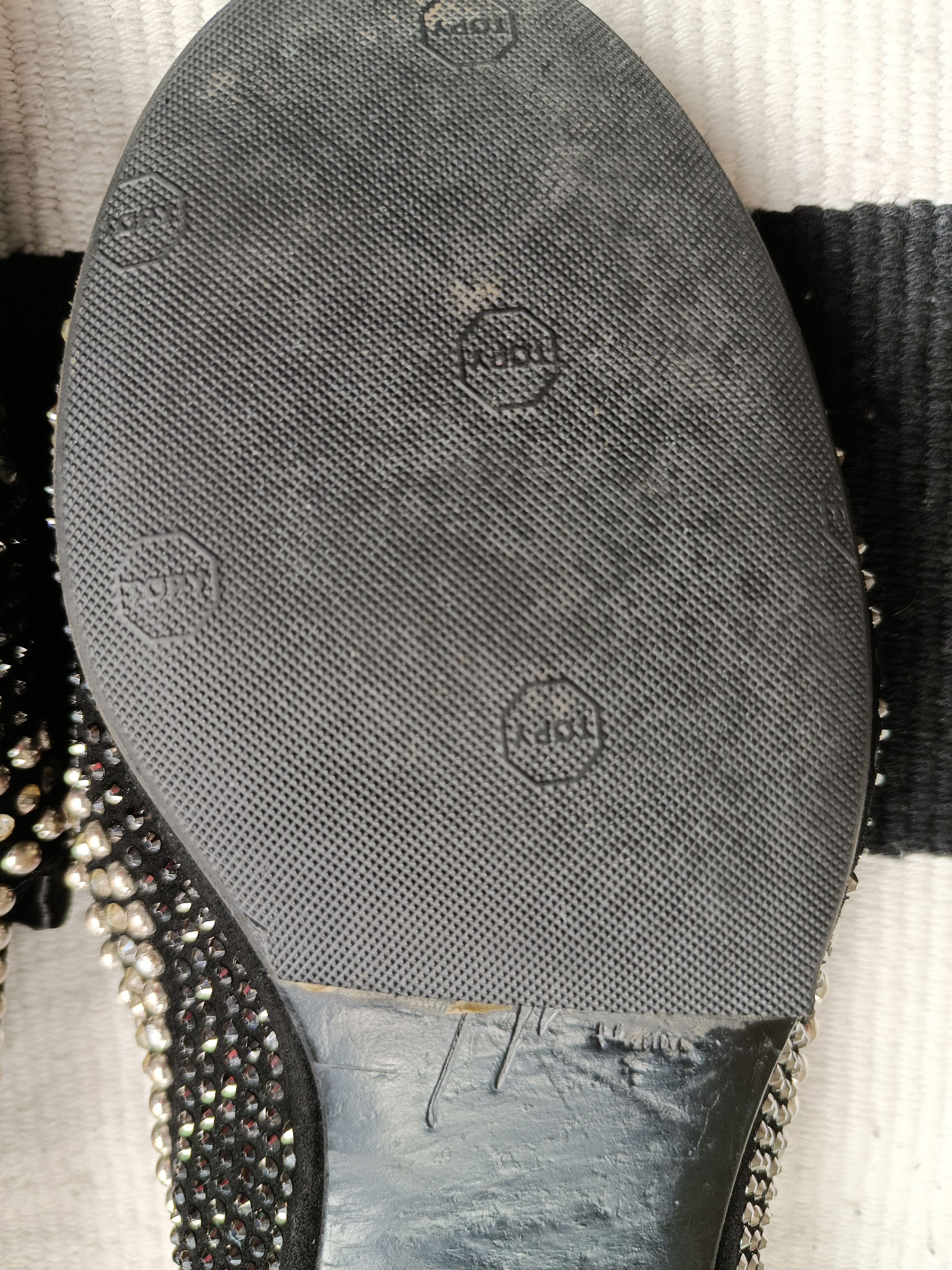 Giuseppe Zanotti Giuseppe Zanotti crystal-embellished loafers Size US 8.5 / IT 38.5 - 10 Thumbnail