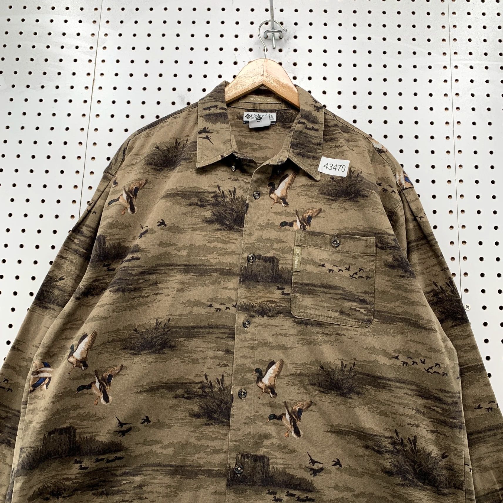 Gloverall Columbia Button-Up Shirt Mens XL Brown All Over Print Outdoor Duck AOP Long Sleeve Size US XL / EU 56 / 4 - 2 Thumbnail