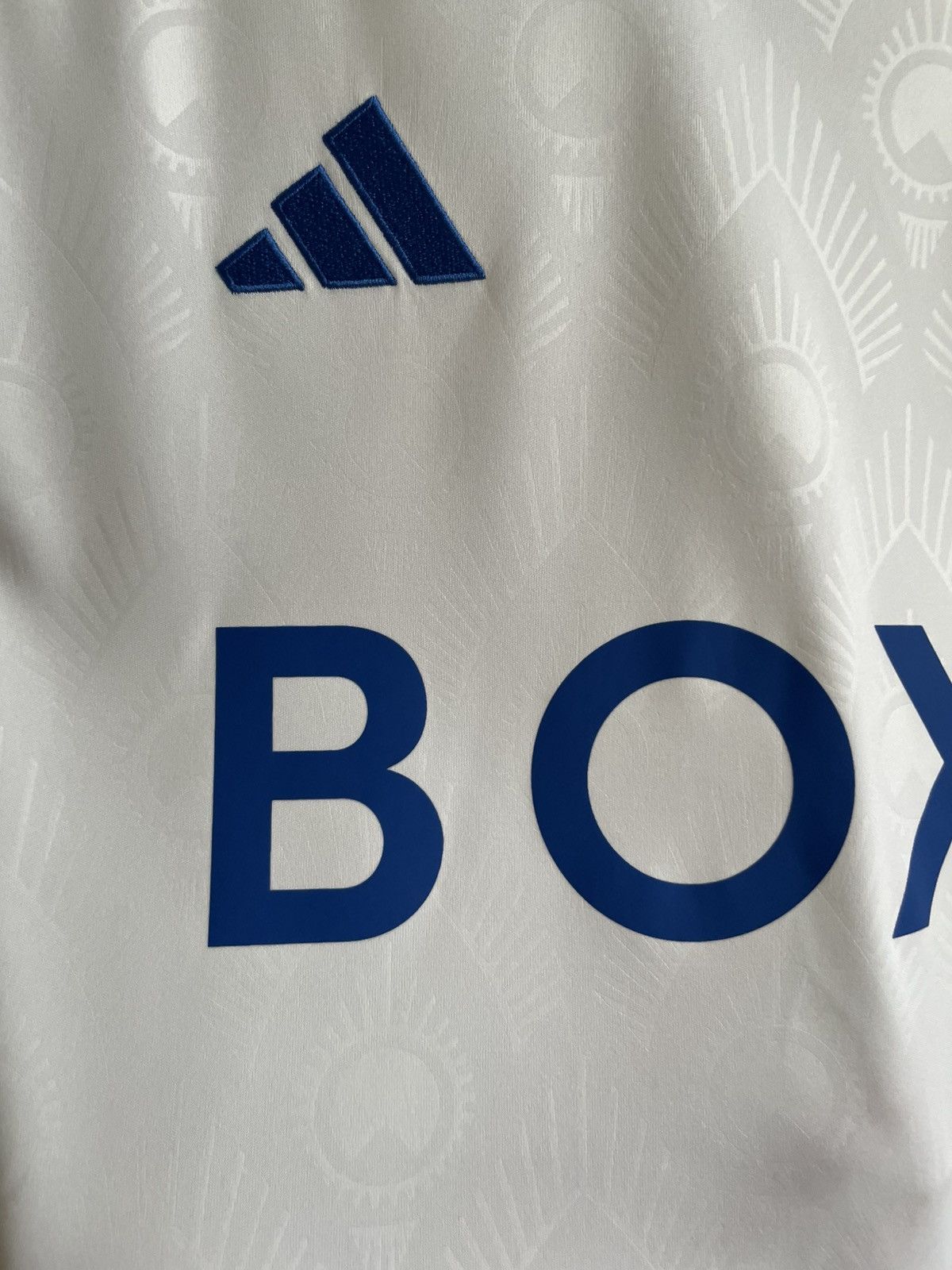 Vintage Leeds United 2023 2024 Football Soccer Shirt Jersey Adidas Size US L / EU 52-54 / 3 - 6 Thumbnail