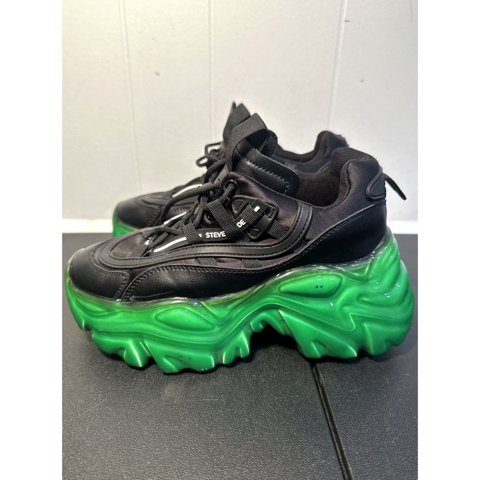 Steve Madden Steve Madden Revel Women's Athletic Sneaker Black Green Size 7M M Colorful EDM Raver EDC Shoes Size US 10 / IT 40 - 4 Thumbnail