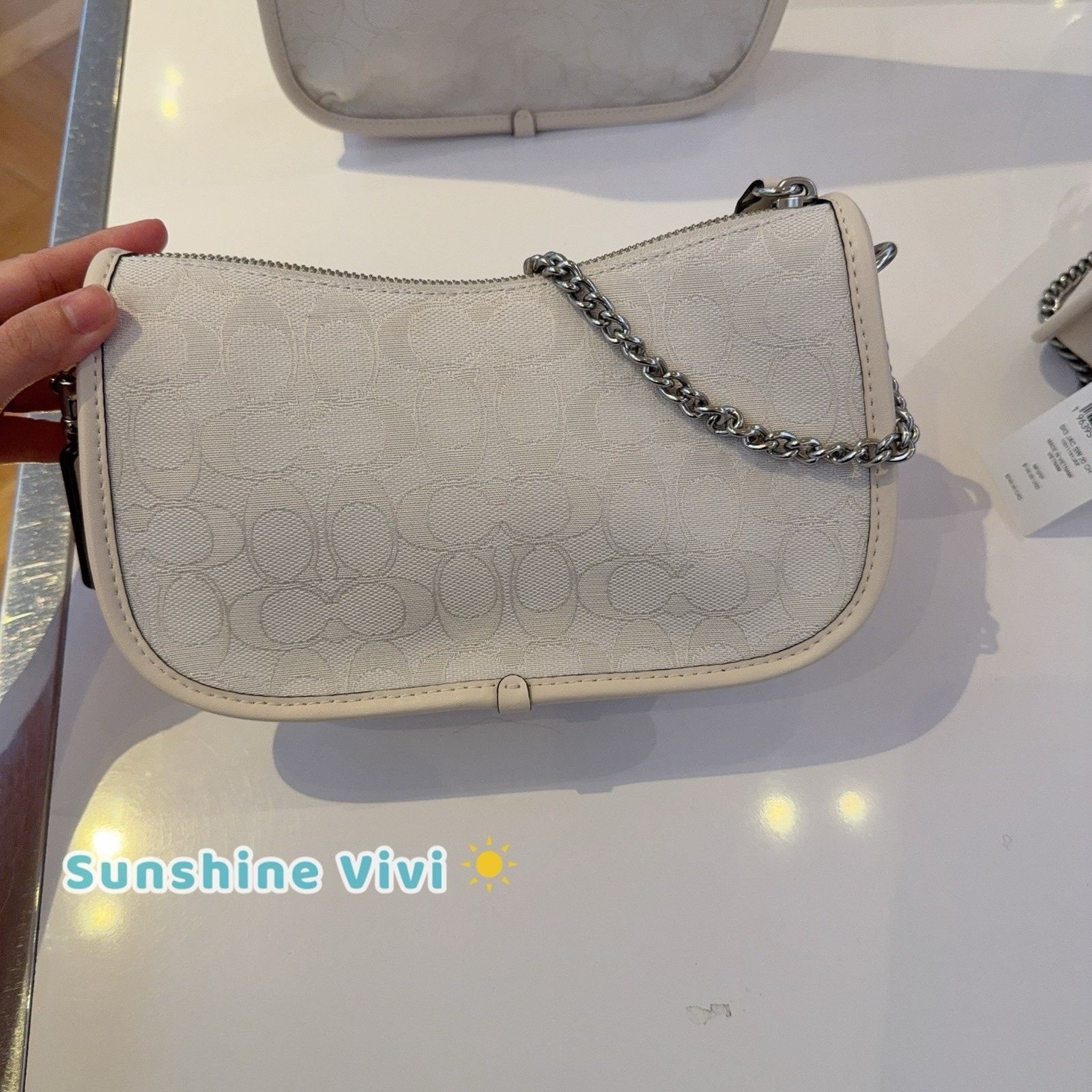 Coach NWT Coach Swinger CAM48 Silver/Cloud Chalk Bag Size ONE SIZE - 4 Thumbnail