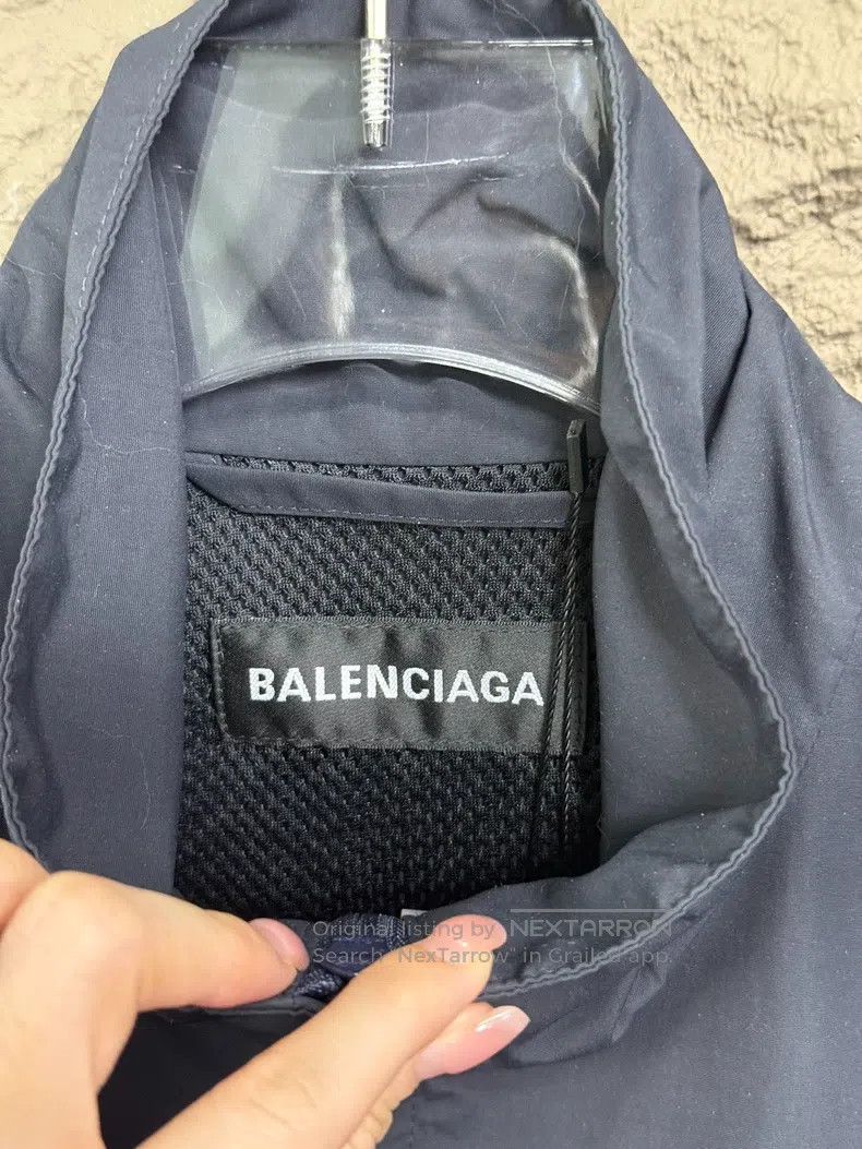 Balenciaga Balenciaga Double B Embroidered Logo Windbreaker Jacket Size US S / EU 44-46 / 1 - 3 Thumbnail