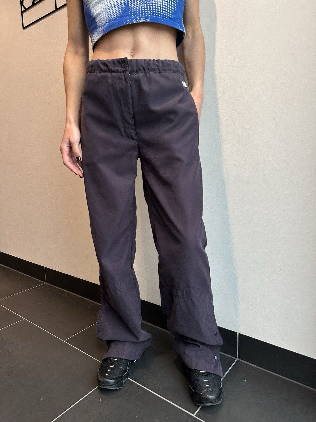 Nike Vintage Nike Flared Pants Wide Leg 2000’s y2k Size S Size 27" / US 4 / IT 40 - 4 Thumbnail