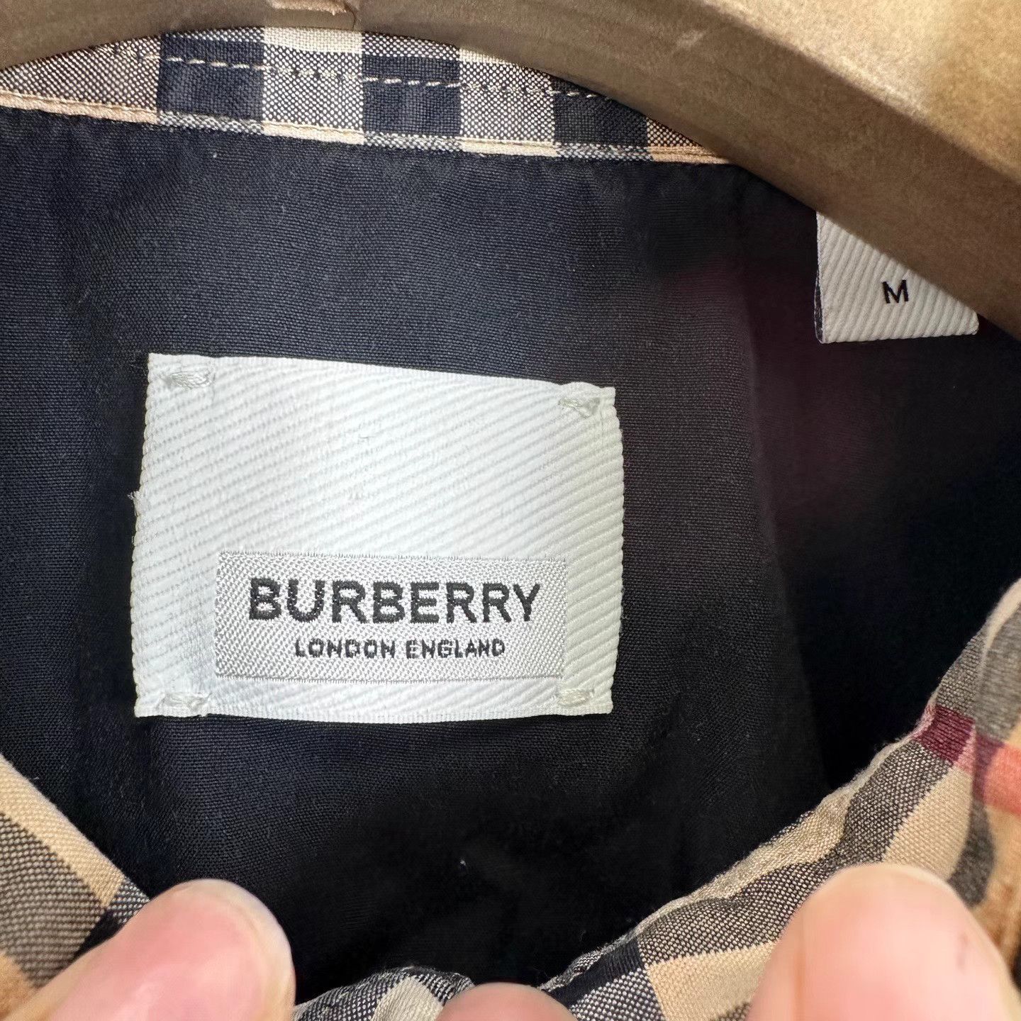 Burberry Burberry Black TB Embroidered Logo Short Sleeve Shirt K12 Size US M / EU 48-50 / 2 - 5 Thumbnail