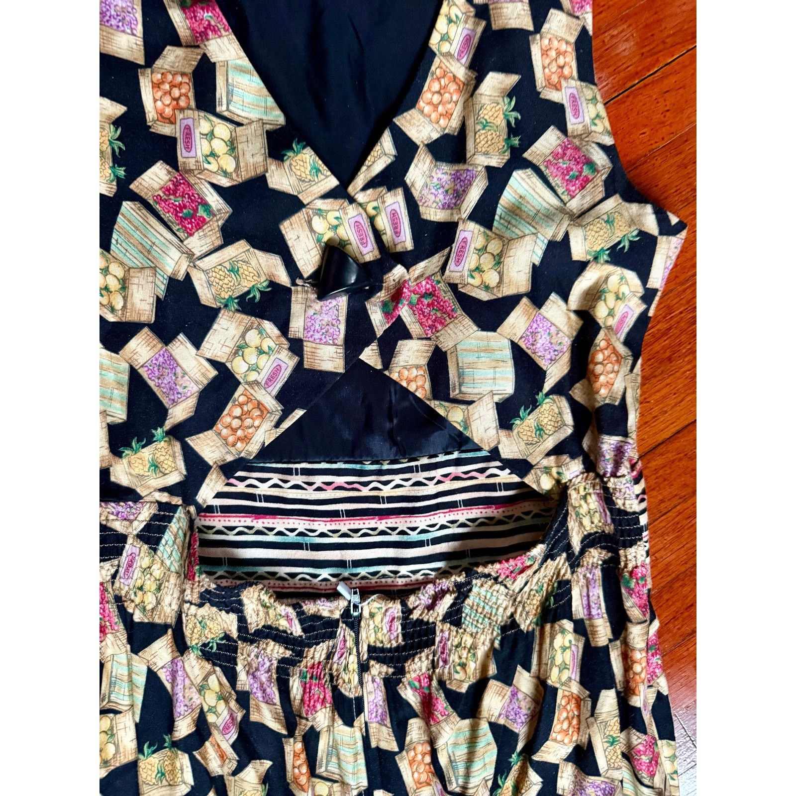 Vintage Vintage 90s Farmers Market Fruit Cut Out Mini Dress Small XS Size XS / US 0-2 / IT 36-38 - 7 Thumbnail