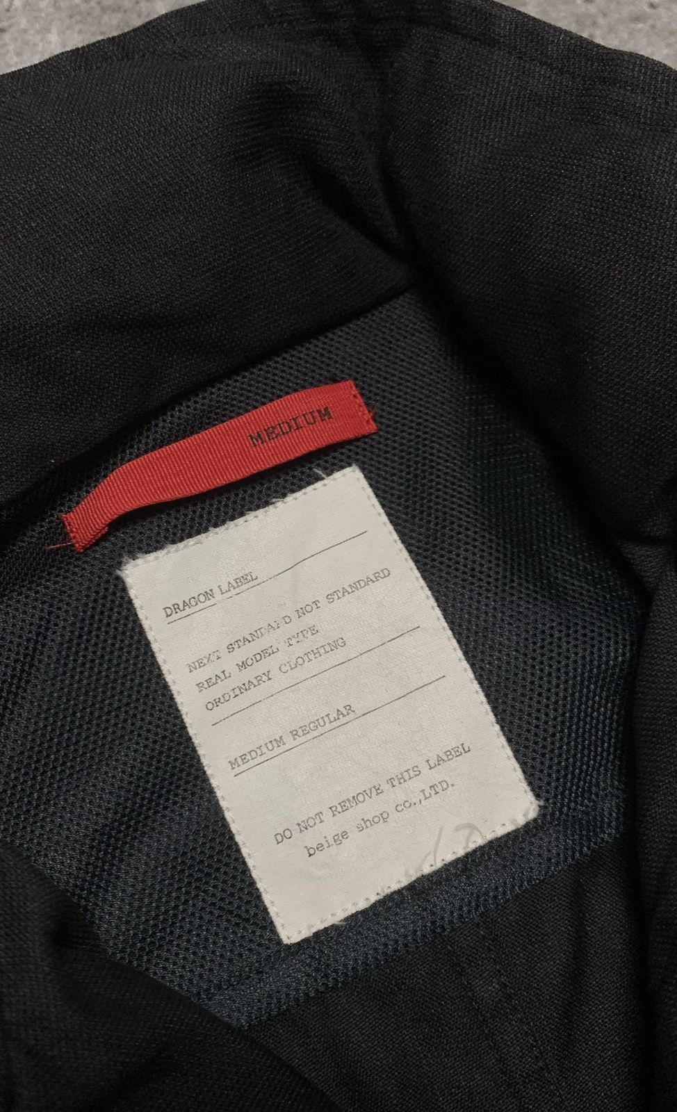 Japanese Brand RARE Dragon Label by beige shop 3D multi tactical pocket Size US L / EU 52-54 / 3 - 9 Thumbnail
