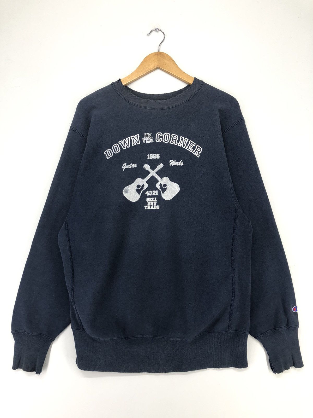 Champion Vintage 90's Champion Reverse Weave Crewneck Sweatshirt Size US L / EU 52-54 / 3 - 1 Thumbnail