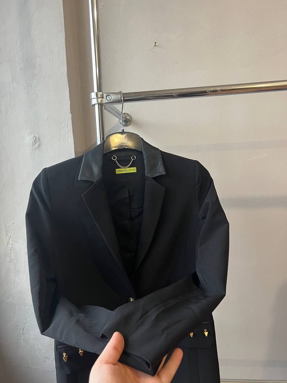 Versace Jeans Couture VERSACE JEANS RARE WOMEN DESIGNER SOLID SMOKING JACKETBLAZER Size XS / US 0-2 / IT 36-38 - 9 Thumbnail