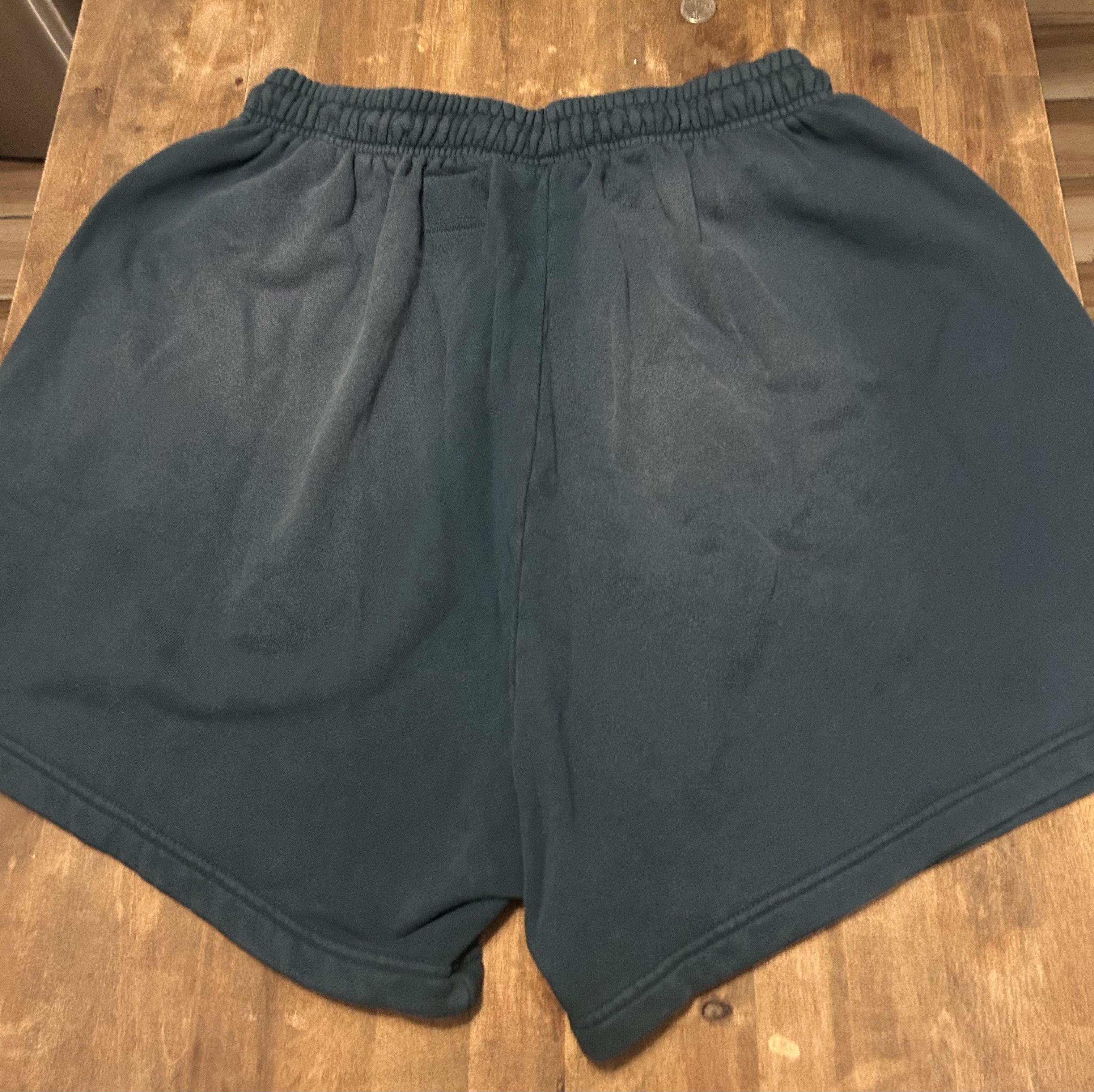 HELLSTAR Hellstar Studios XL Green Shorts Orange Flame Graphic Size US 37 - 3 Thumbnail