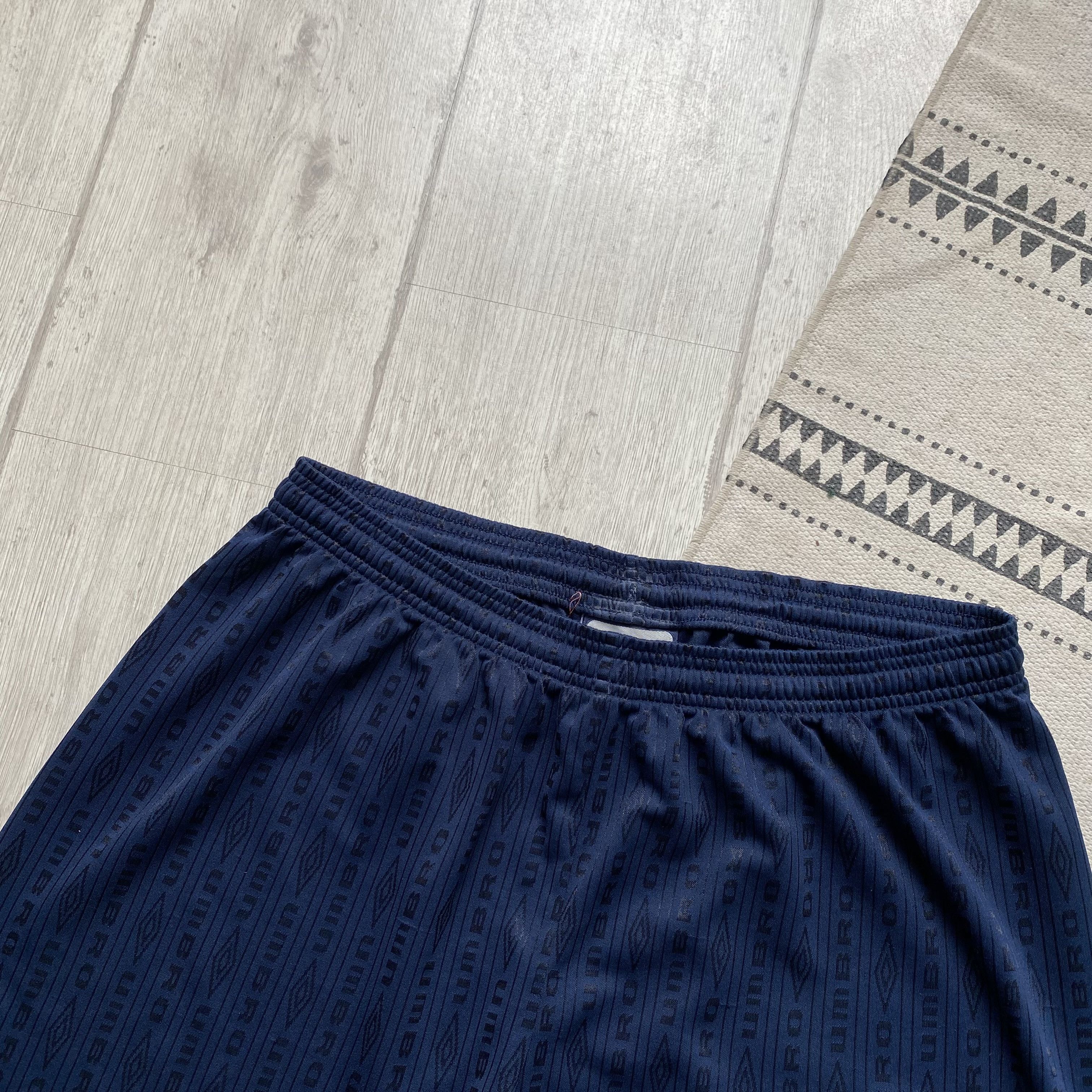 Umbro Vintage 90s Umbro training shorts Monogram Size US 36 / EU 52 - 2 Thumbnail