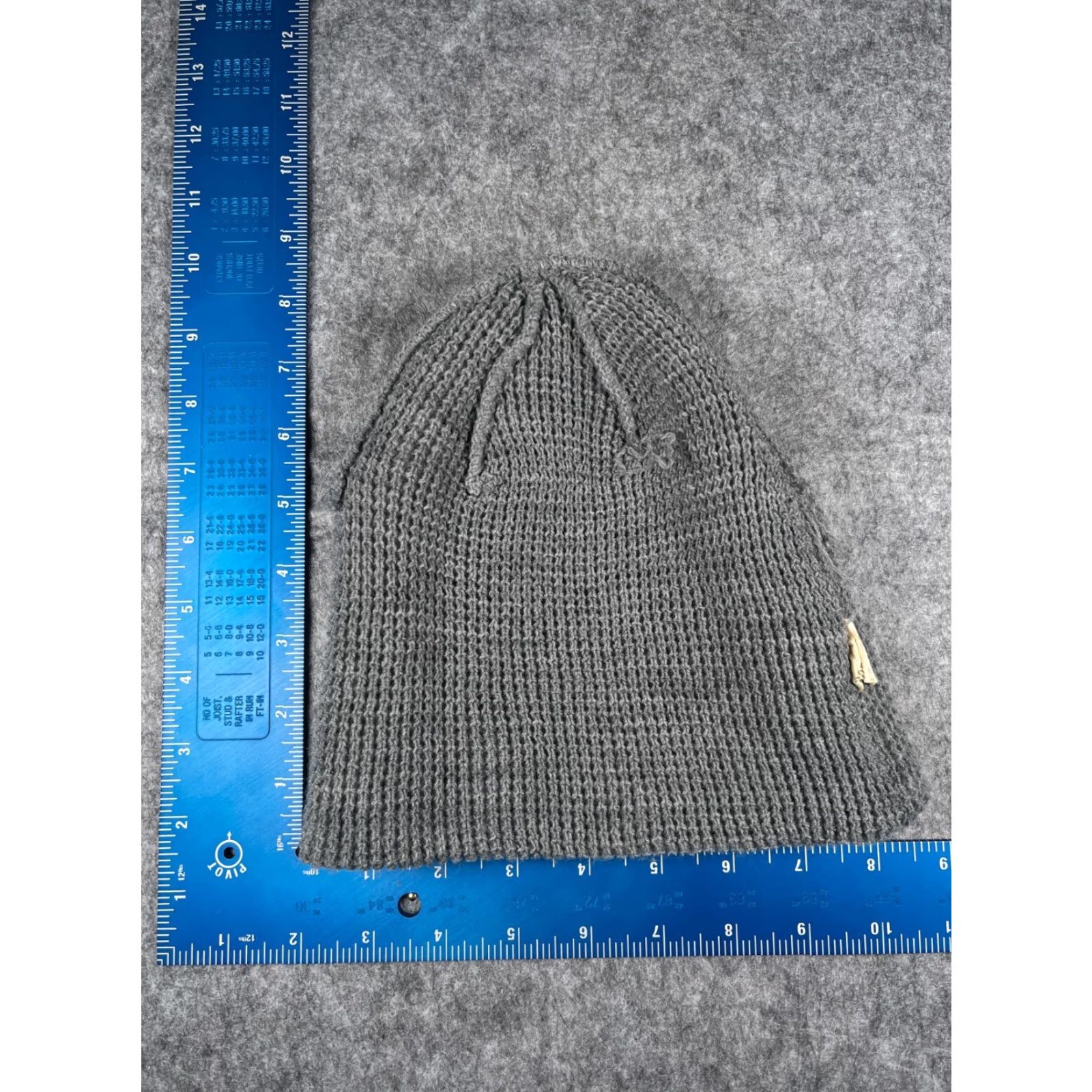 Aeropostale Aeropostale Shield Logo Beanie Toque Adult Gray Knit Acrylic Skater Outdoors Hat Beanie Mens Knit Aero Shield Logo Beanie Gray Adult One Size Beanie Size ONE SIZE - 5 Thumbnail