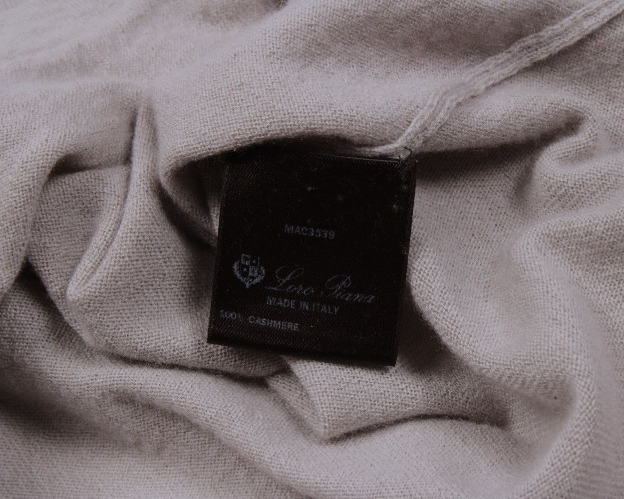 Designer × Loro Piana LORO PIANA 100% Cashmere Logo Metal Beige Sweater Jumper Size M / US 6-8 / IT 42-44 - 10 Thumbnail