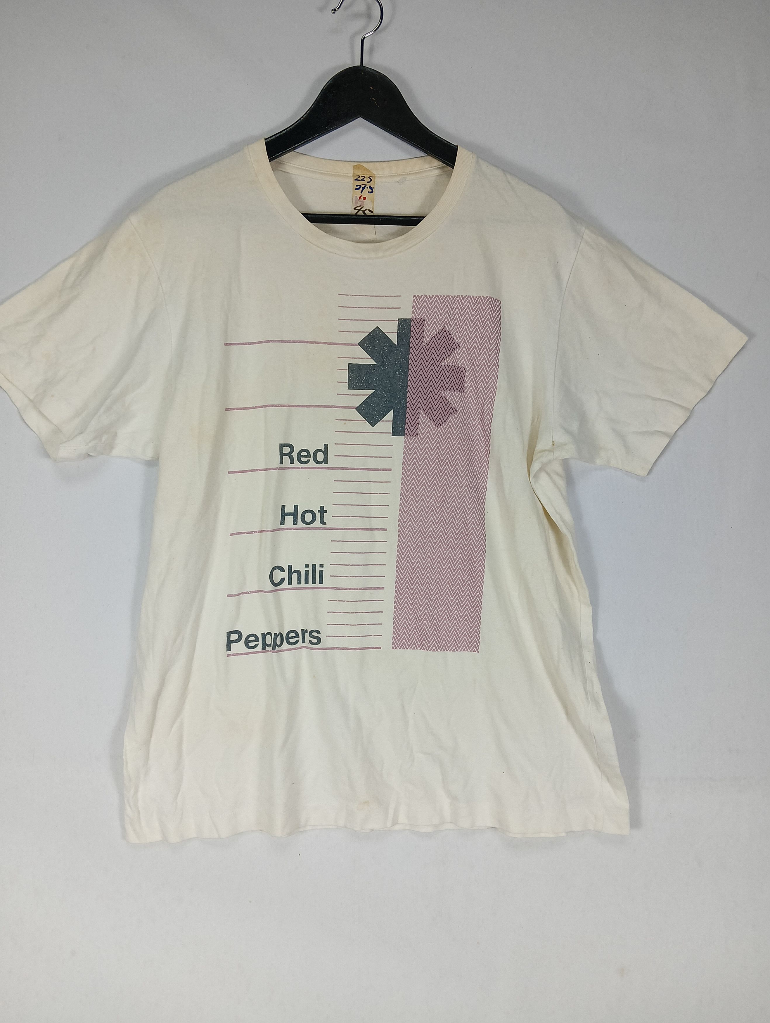 Band Tees VINTAGE Red hot chilli pappers band tee SIZE L big logo Size US L / EU 52-54 / 3 - 1 Thumbnail