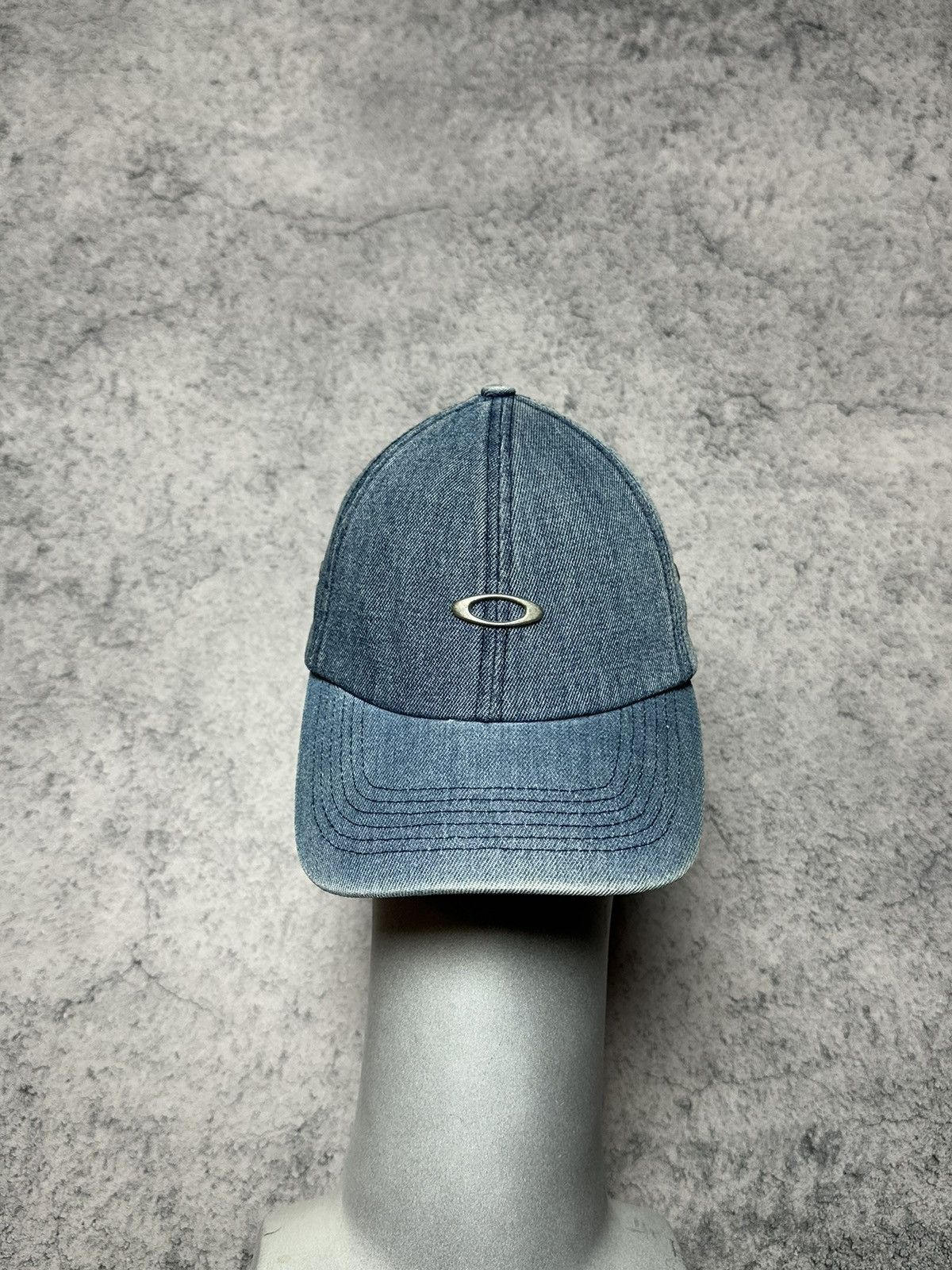 Oakley Vintage Oakley Metal Logo Denim Cap Size ONE SIZE - 1 Thumbnail