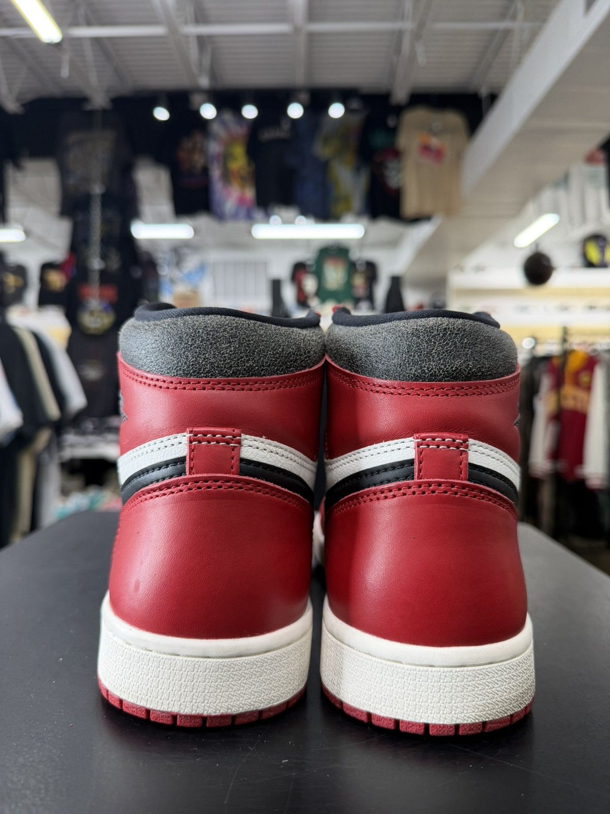 Jordan Brand Air Jordan 1 Chicago Lost & Found Size 8.5 (2022) Size US 8.5 / EU 41-42 - 5 Thumbnail