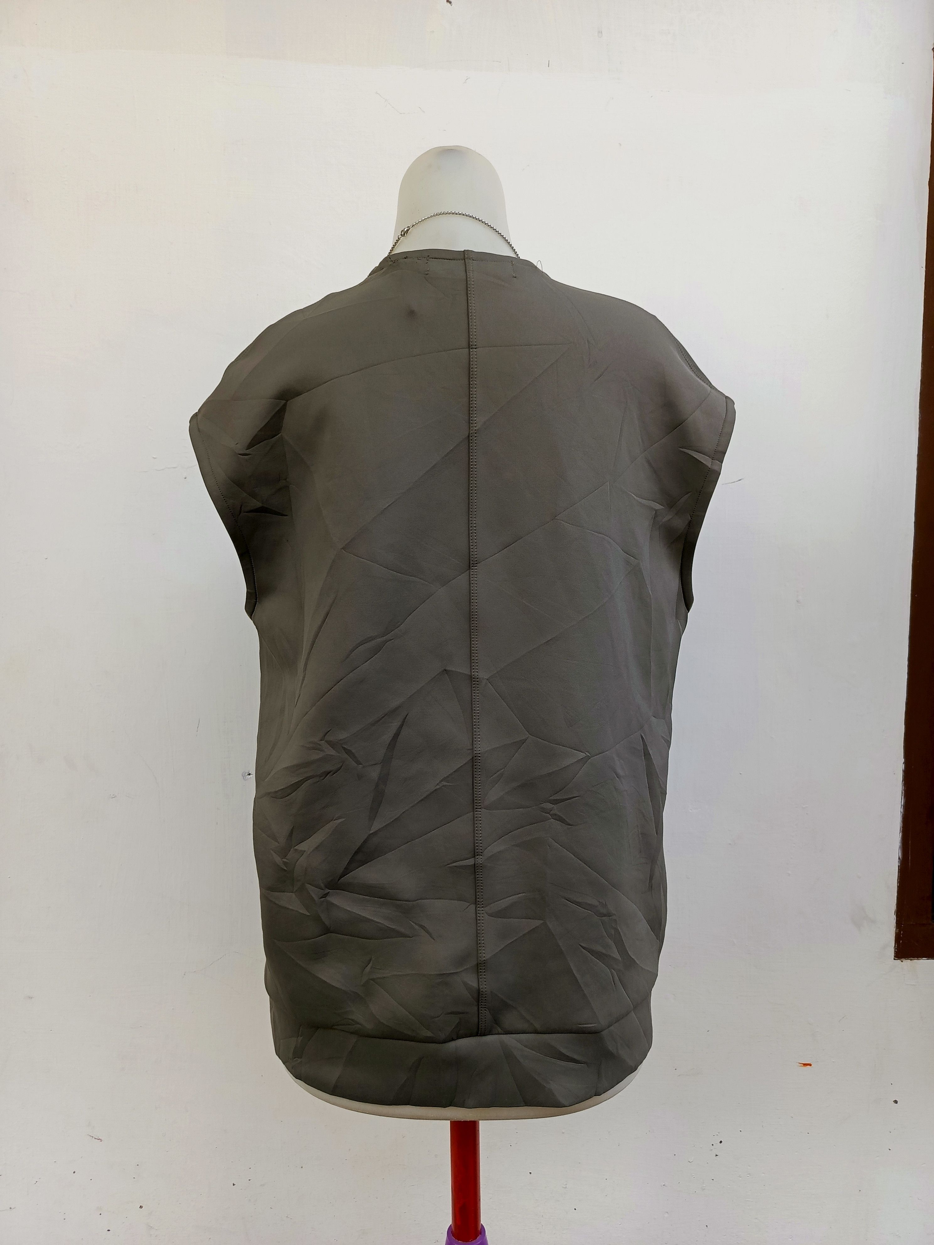 Japanese Brand Stumin Olive Top Sleeveless Clean Minimal Style Size S / US 4 / IT 40 - 4 Thumbnail