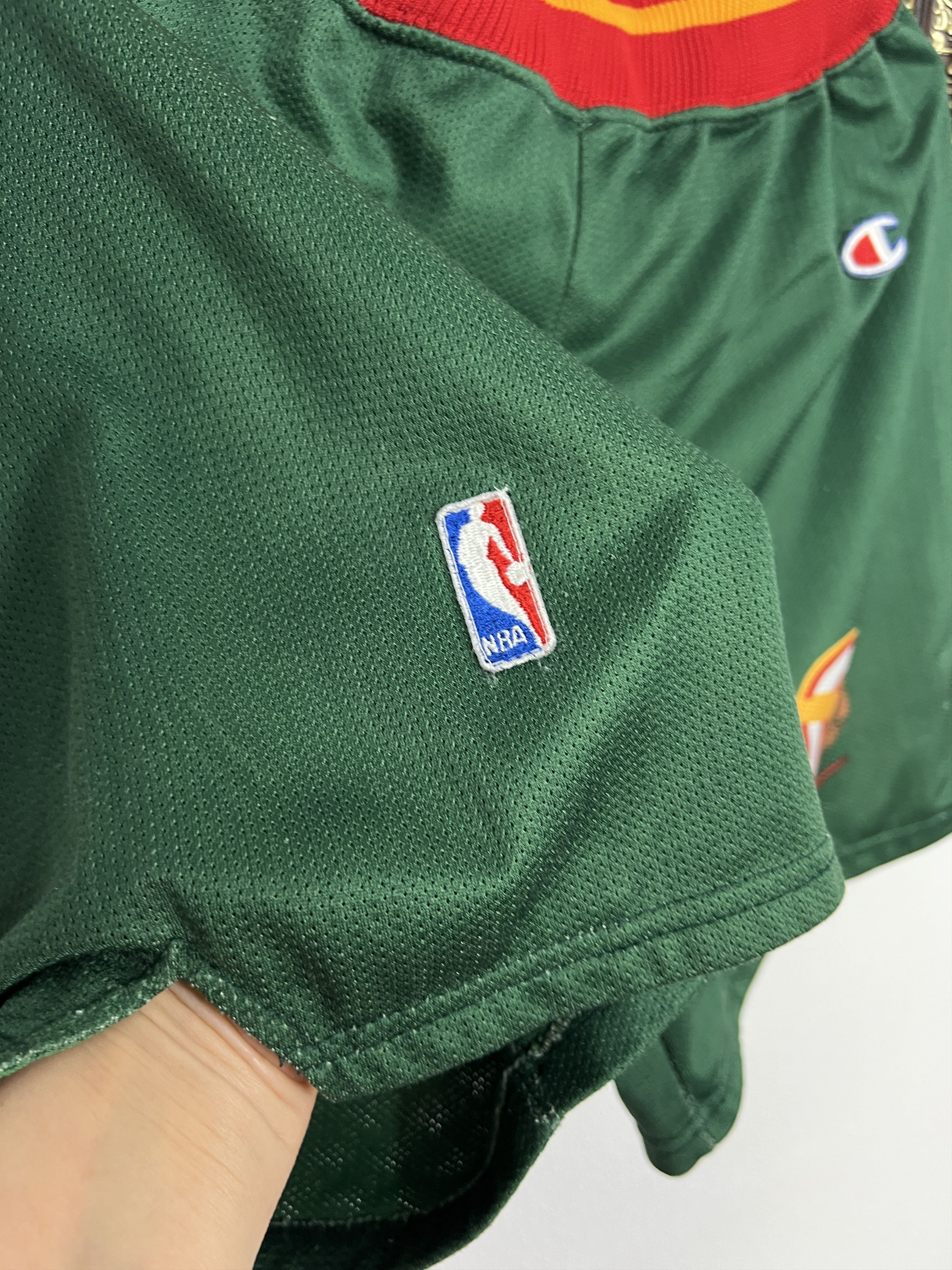 Champion Vintage 90's Champion Seattle Super Sonics NBA Shorts Rare Size US 30 / EU 46 - 5 Thumbnail