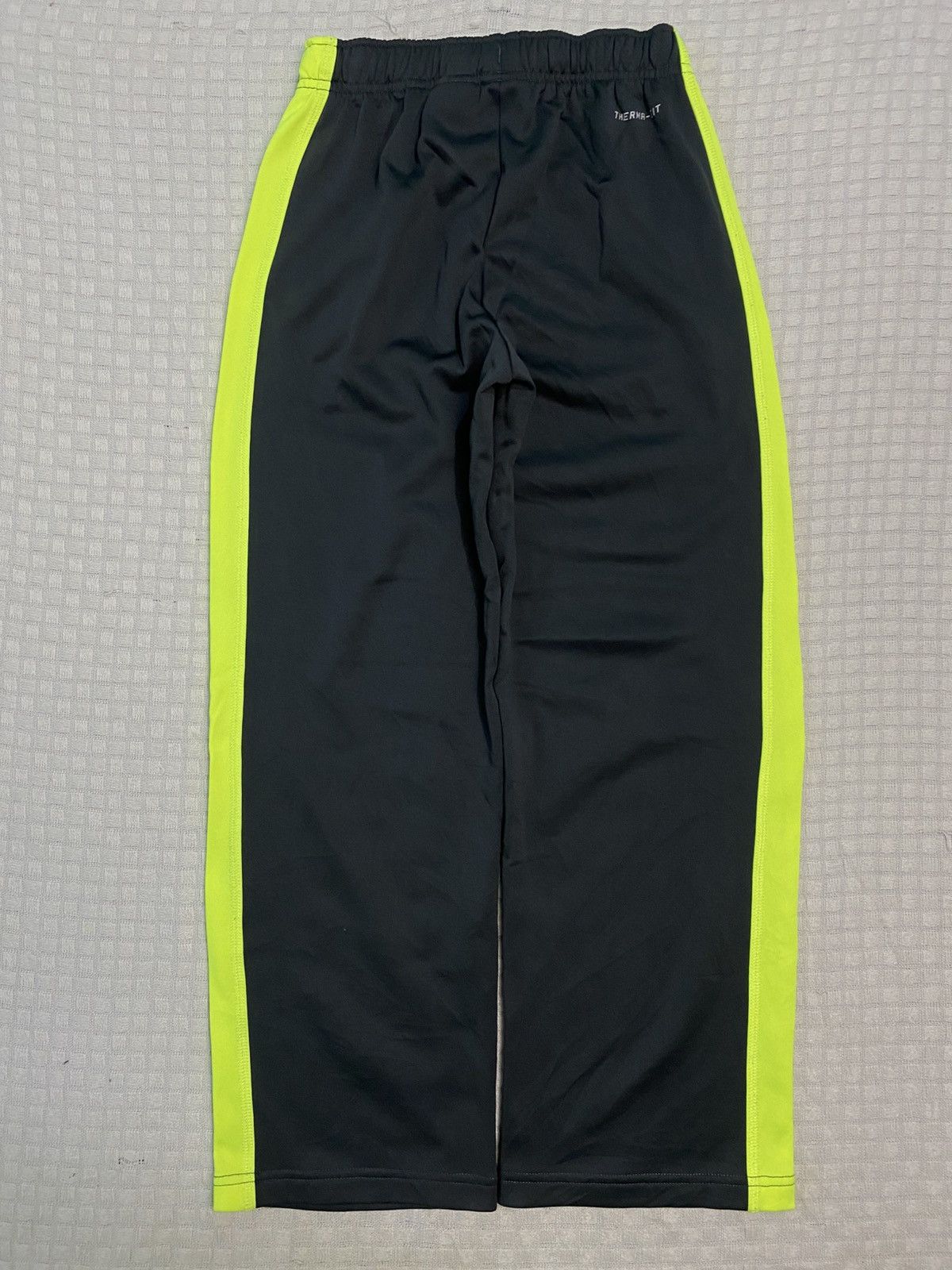 Carhartt Wip × Nike VINTAGE NIKE 90S BAGGY NYLON WIDE LEG SWOOSH TRACK PANTS Y2K Size US 28 / EU 44 - 9 Thumbnail