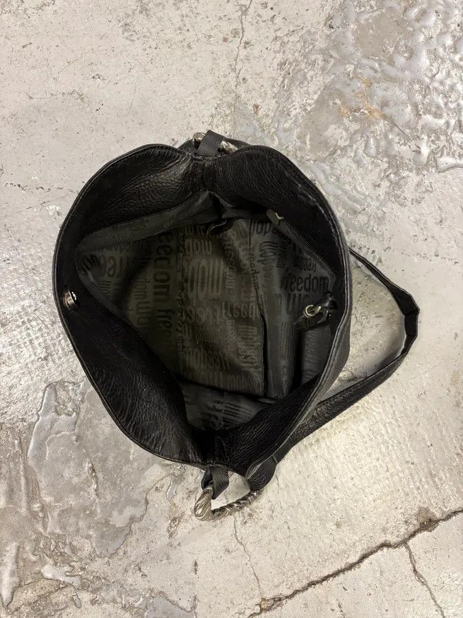 Roberto Cavalli Roberto Cavalli Feather Black Grained Leather Handle Bag Size ONE SIZE - 4 Thumbnail