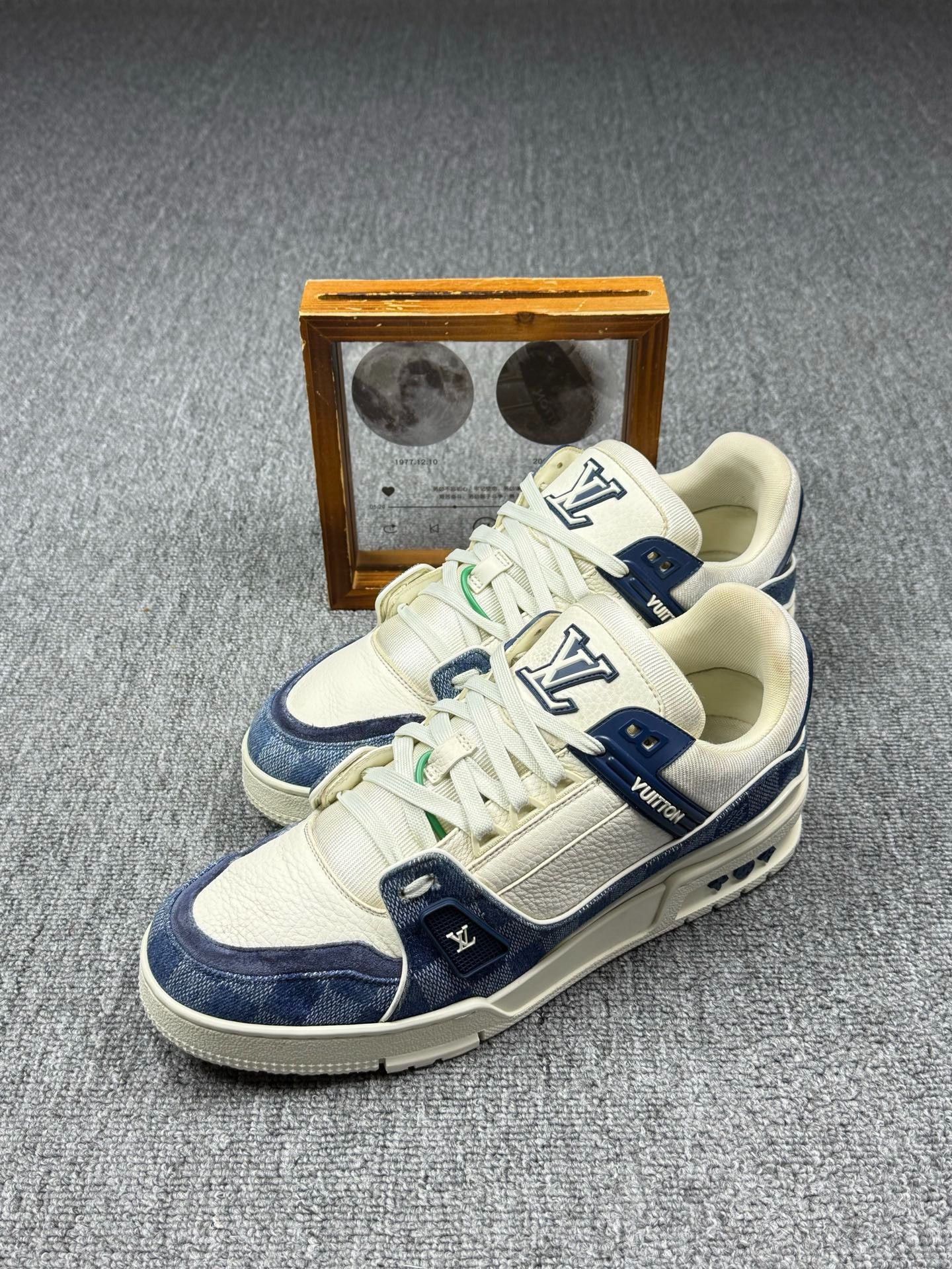 Louis Vuitton Louis Vuitton Training Blue Lowtop Sneakers 9 Men Size US 9 / EU 42 - 1 Thumbnail